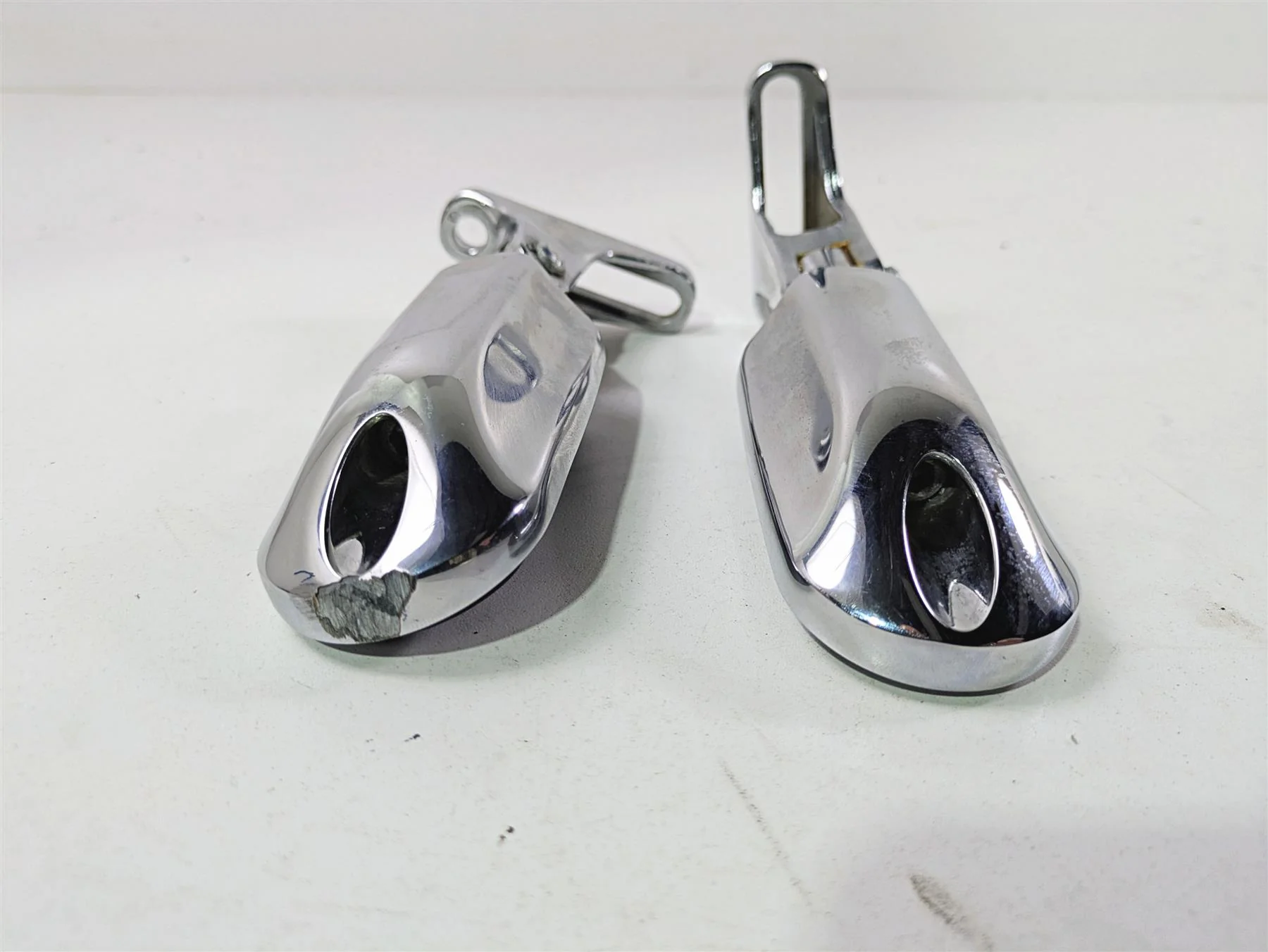 2021 Harley Touring FLTRX Road Glide Rear Passenger Footpeg Set 50500462A - Image 10