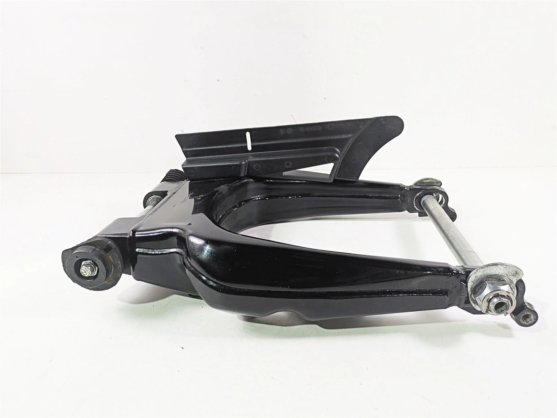 2021 Harley Touring FLTRX Road Glide Rear Swingarm & Axle Set 45470-09 - Image 5