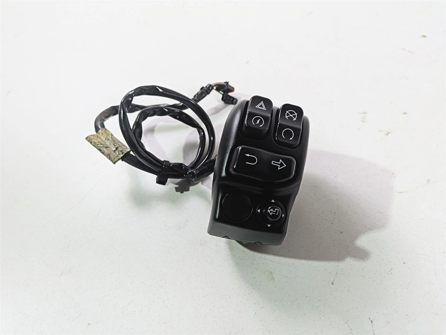 2021 Harley Touring FLTRX Road Glide Right Hand Control Switch Boom GTS 71500501 - Image 12