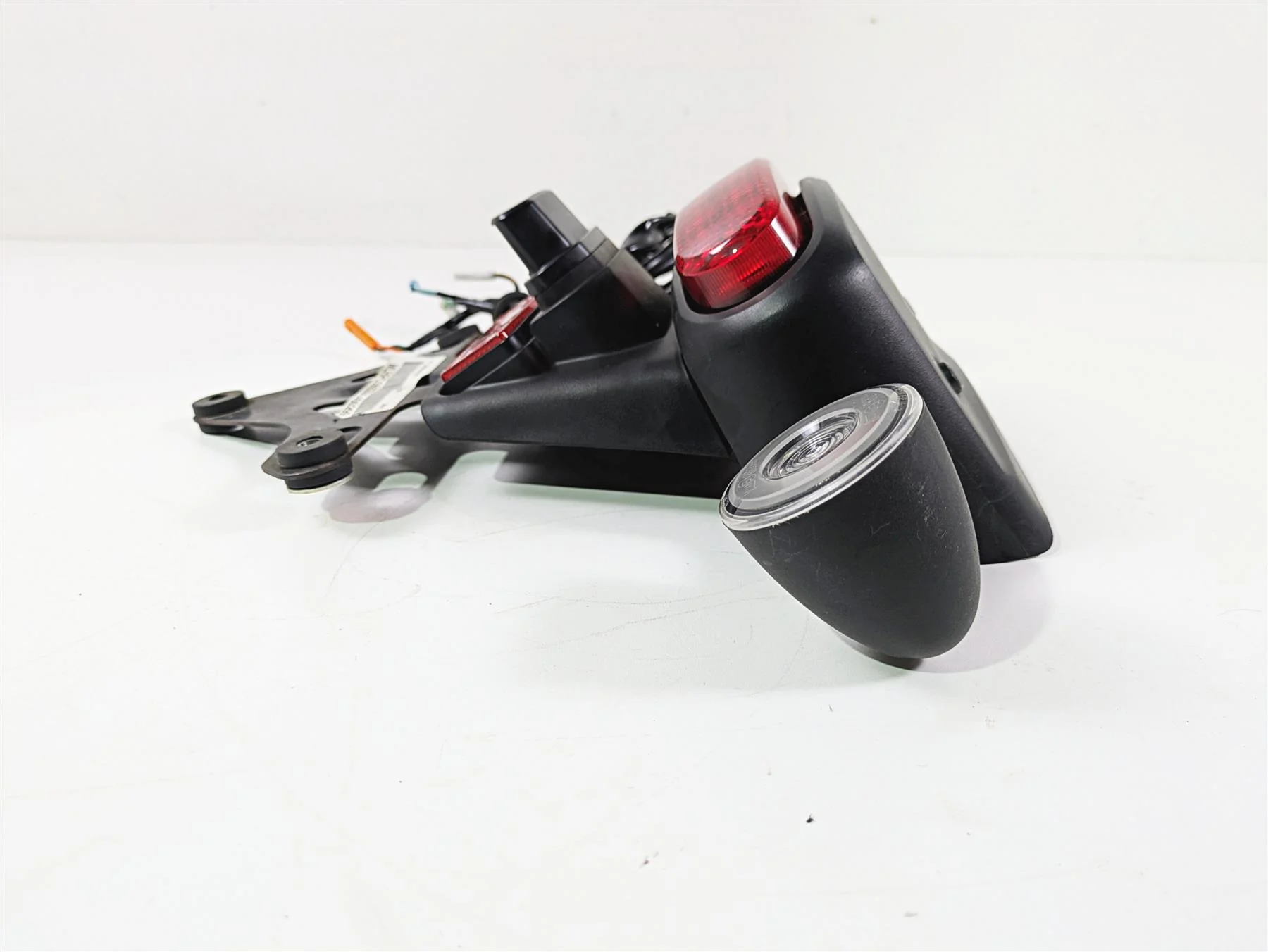 2021 Honda CMX500 Rebel Taillight Blinker Plate Holder Set 33701-K87-A31 - Image 2