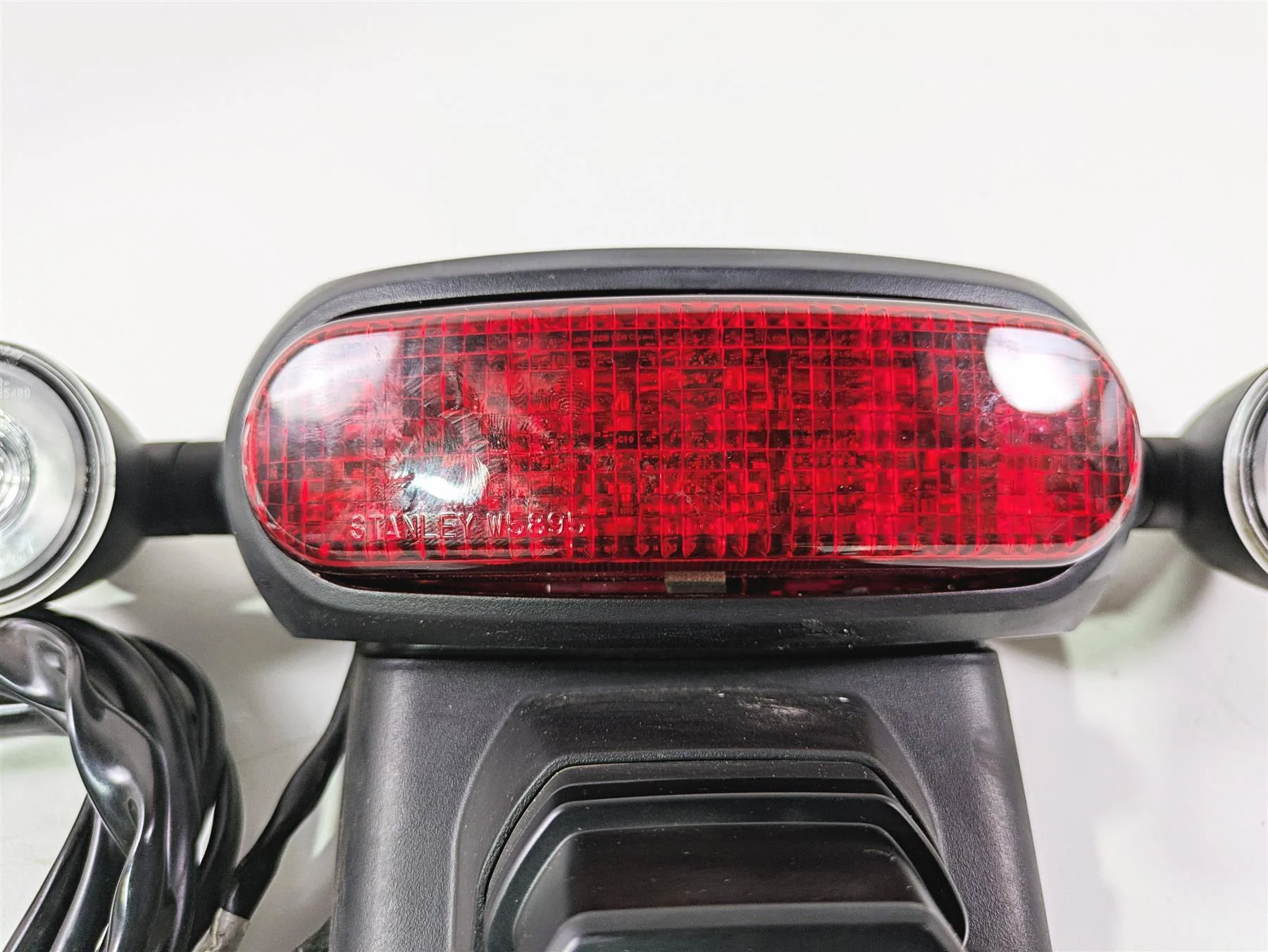 2021 Honda CMX500 Rebel Taillight Blinker Plate Holder Set 33701-K87-A31 - Image 4