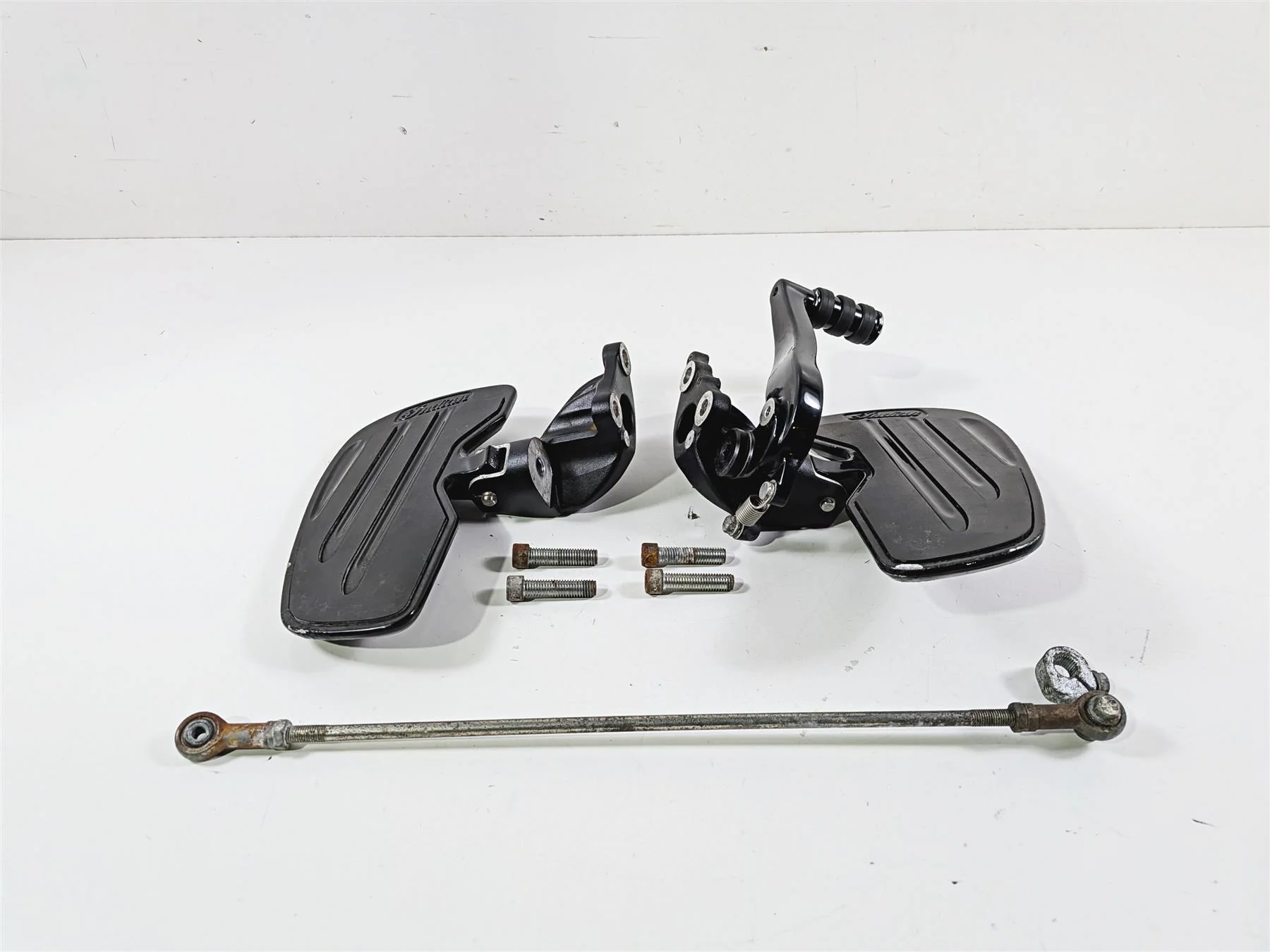 2021 Indian Scout 1200 Front Left Right Floor Board & Brake Pedal 5138883 - Image 2
