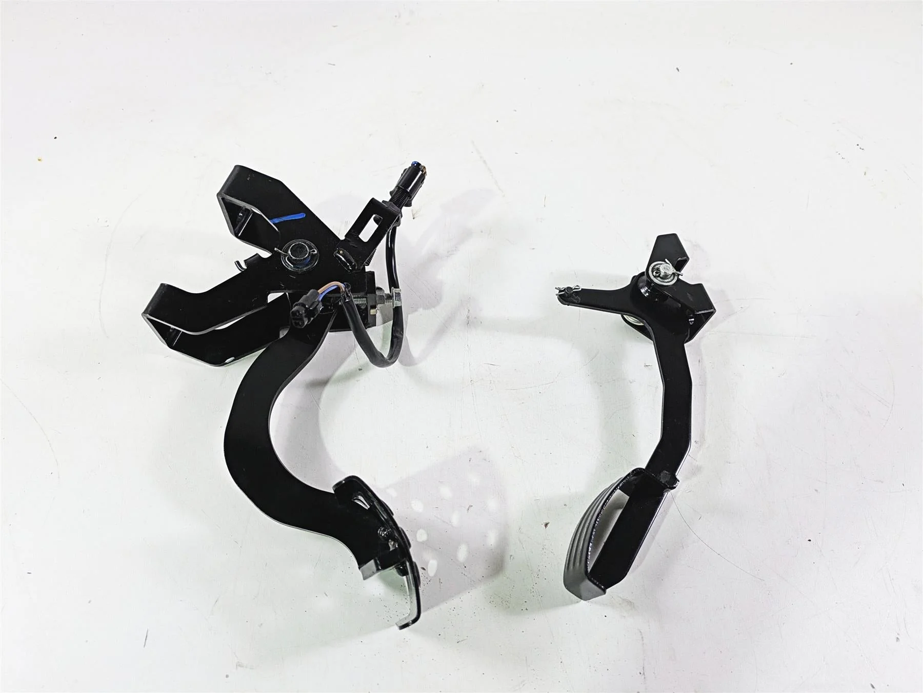 2021 Kawasaki Teryx KRX KRF 1000 Brake Accelerate Foot Pedal Set 39075-0027 - Image 10