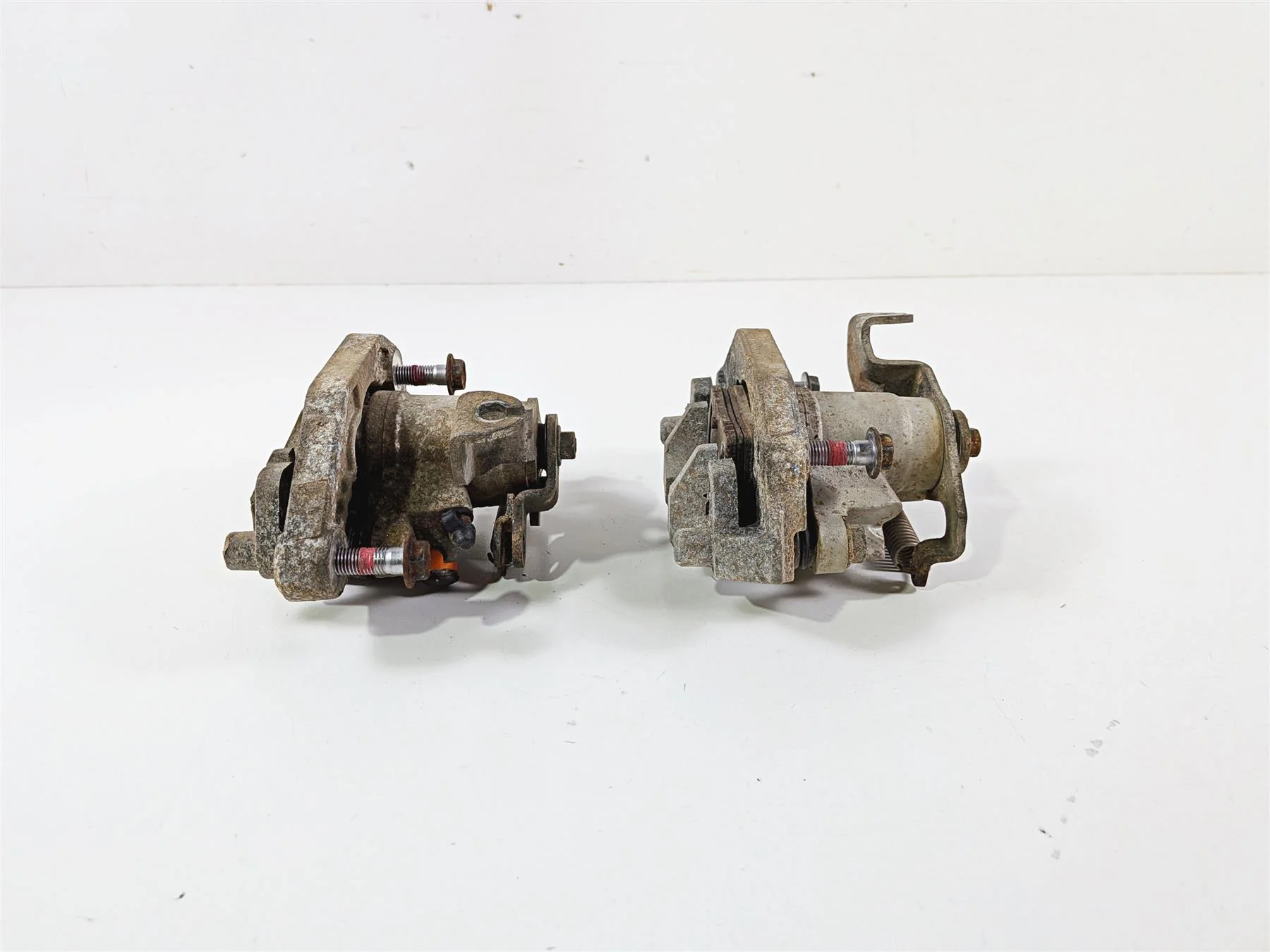 2021 Kawasaki Teryx KRX KRF 1000 ES Rear Brake Caliper Set 43080-0223 43080-0224 - Image 2