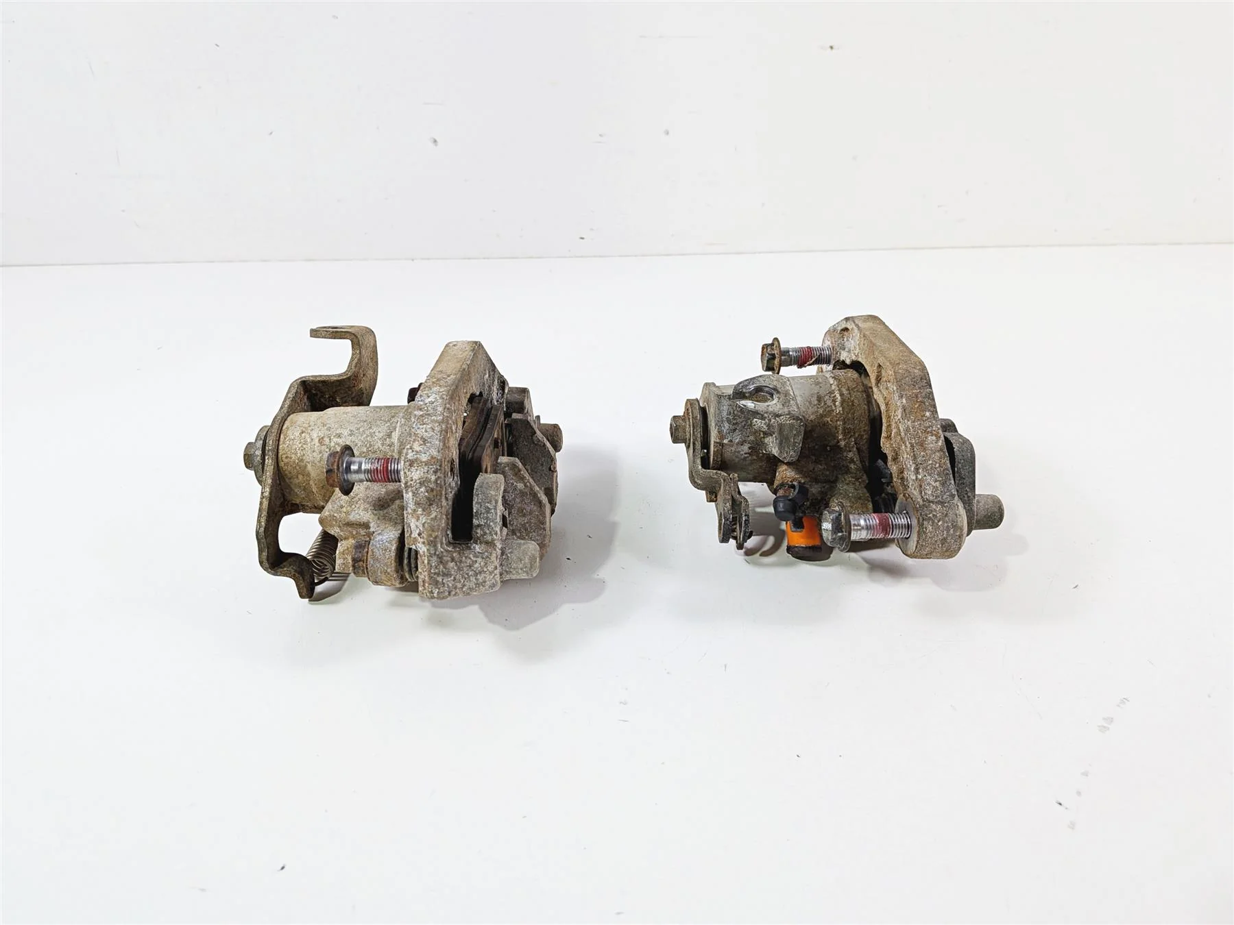 2021 Kawasaki Teryx KRX KRF 1000 ES Rear Brake Caliper Set 43080-0223 43080-0224 - Image 4