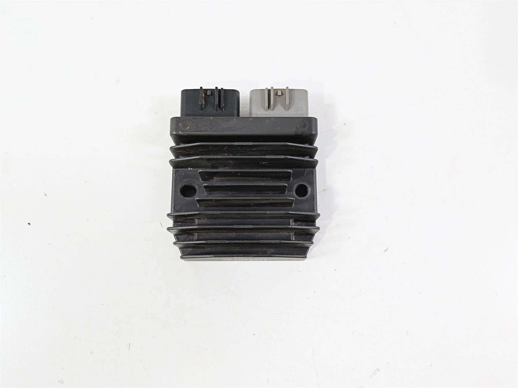 2021 Kawasaki Teryx KRX KRF 1000 ES Rectifier Voltage Regulator 21066-0771 - Image 3