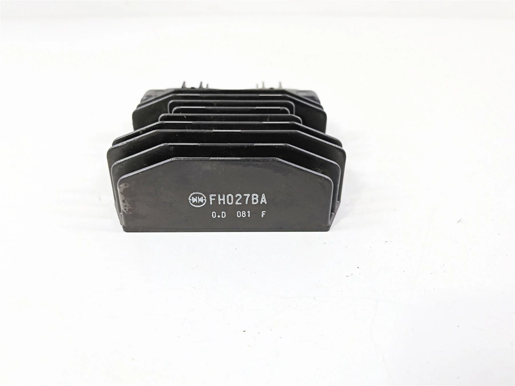 2021 Kawasaki Teryx KRX KRF 1000 ES Rectifier Voltage Regulator 21066-0771 - Image 4