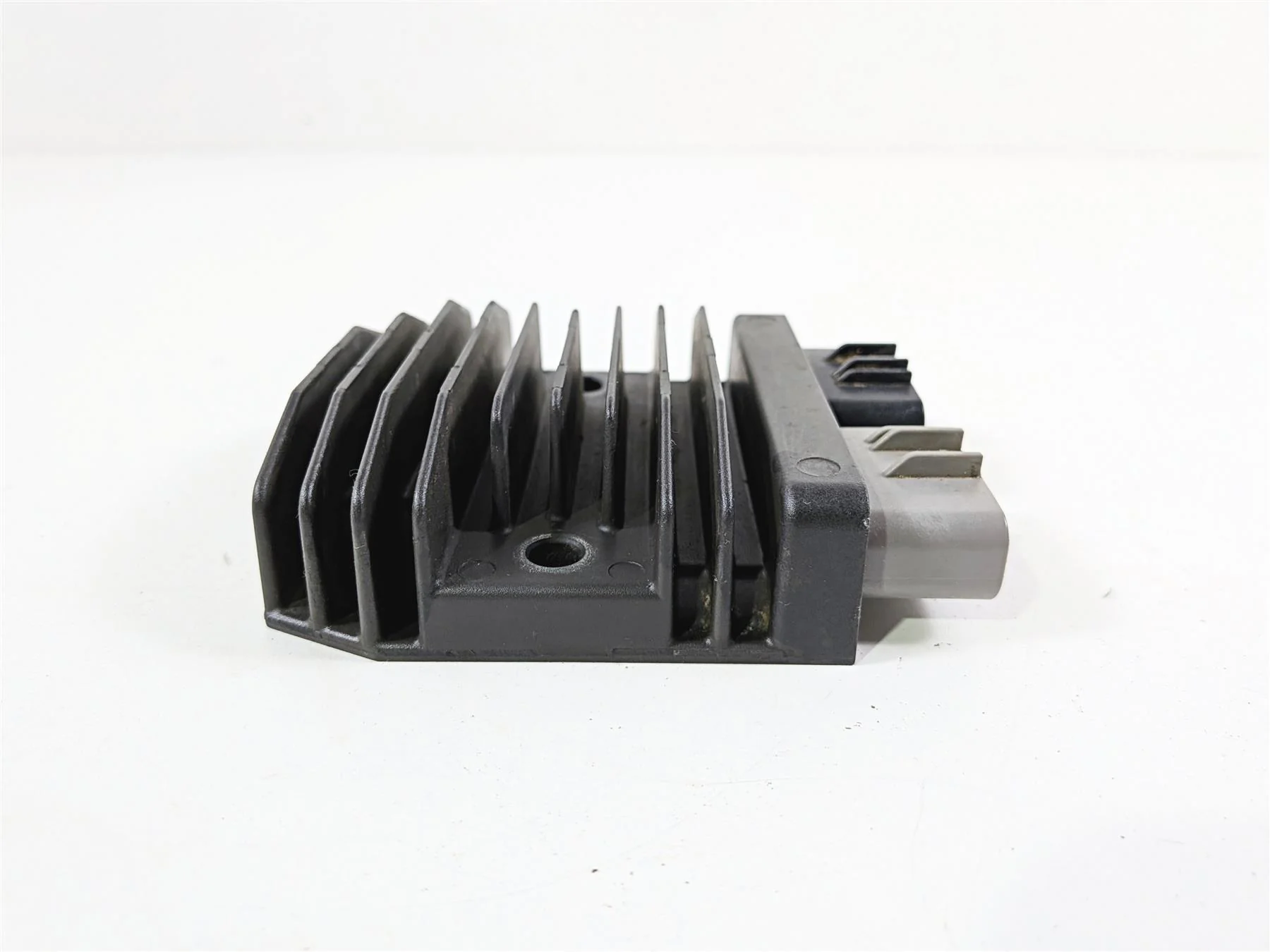 2021 Kawasaki Teryx KRX KRF 1000 ES Rectifier Voltage Regulator 21066-0771 - Image 7