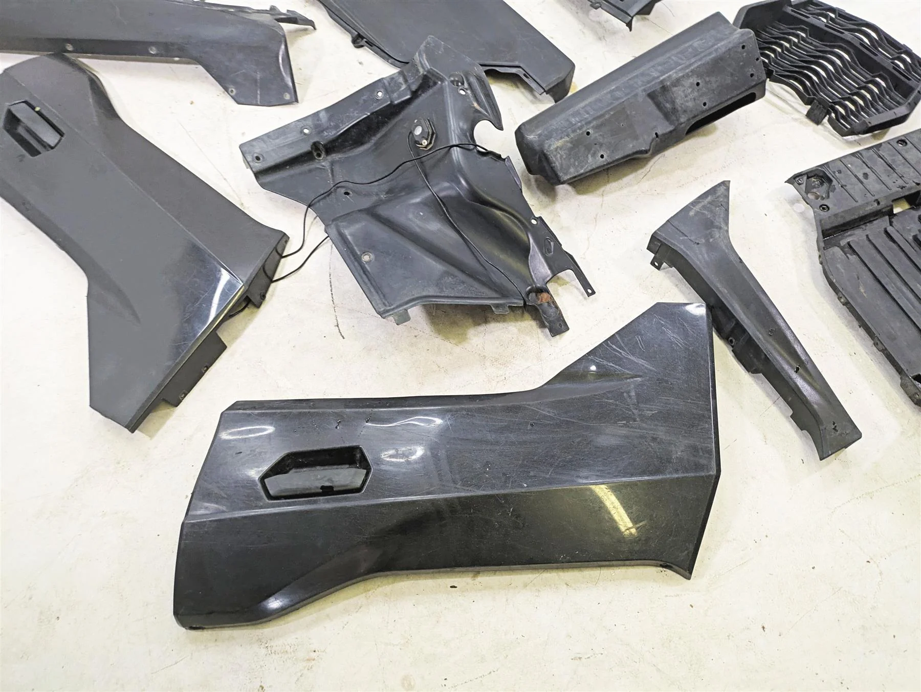 2021 Kawasaki Teryx KRX KRF 1000 Outer Fairing Fender Hood Set 35023-0454 - Image 2