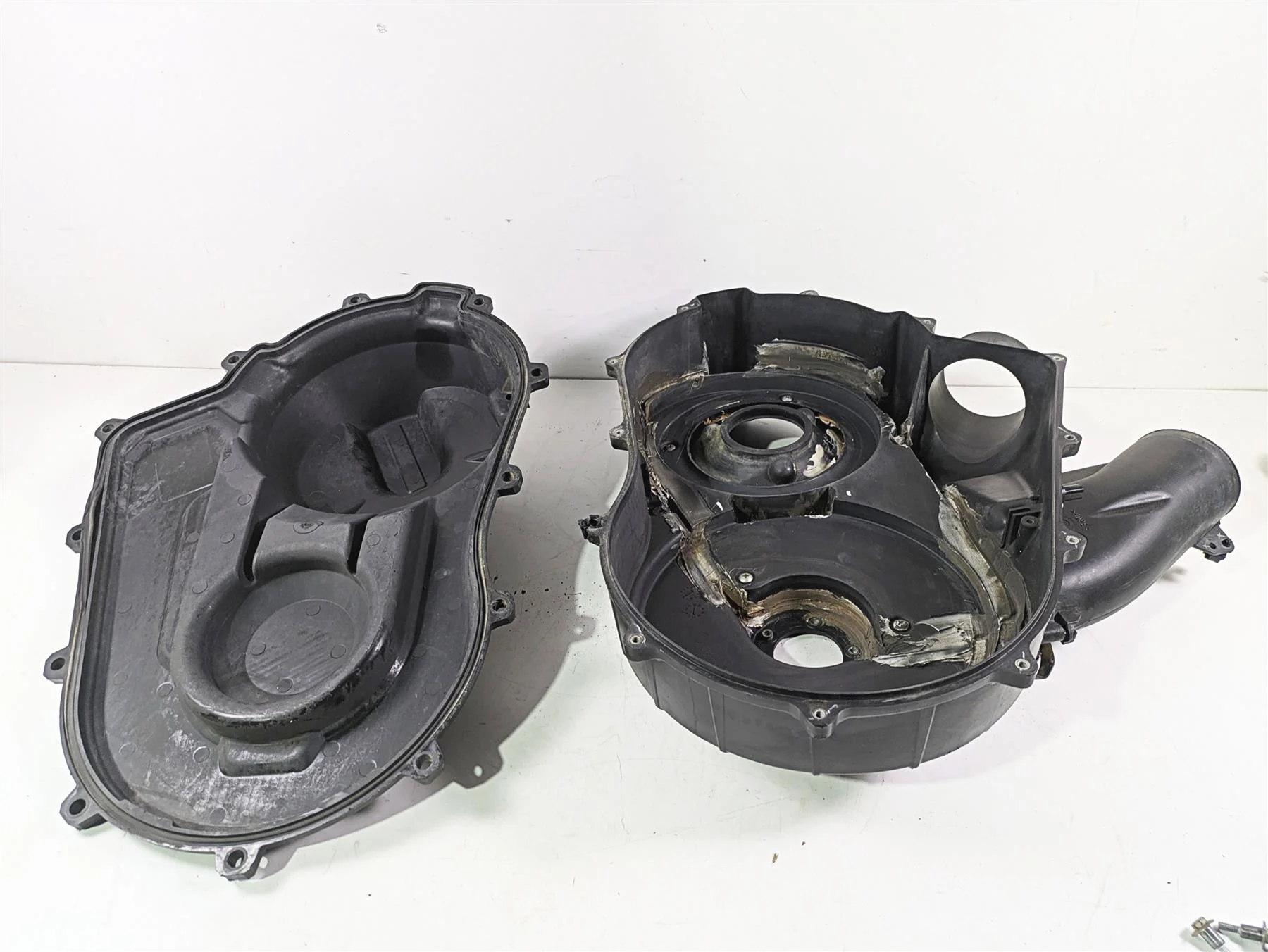 2021 Kawasaki Teryx KRX KRF 1000 Primary Drive Cover & Tube Set -Read 14093-0774