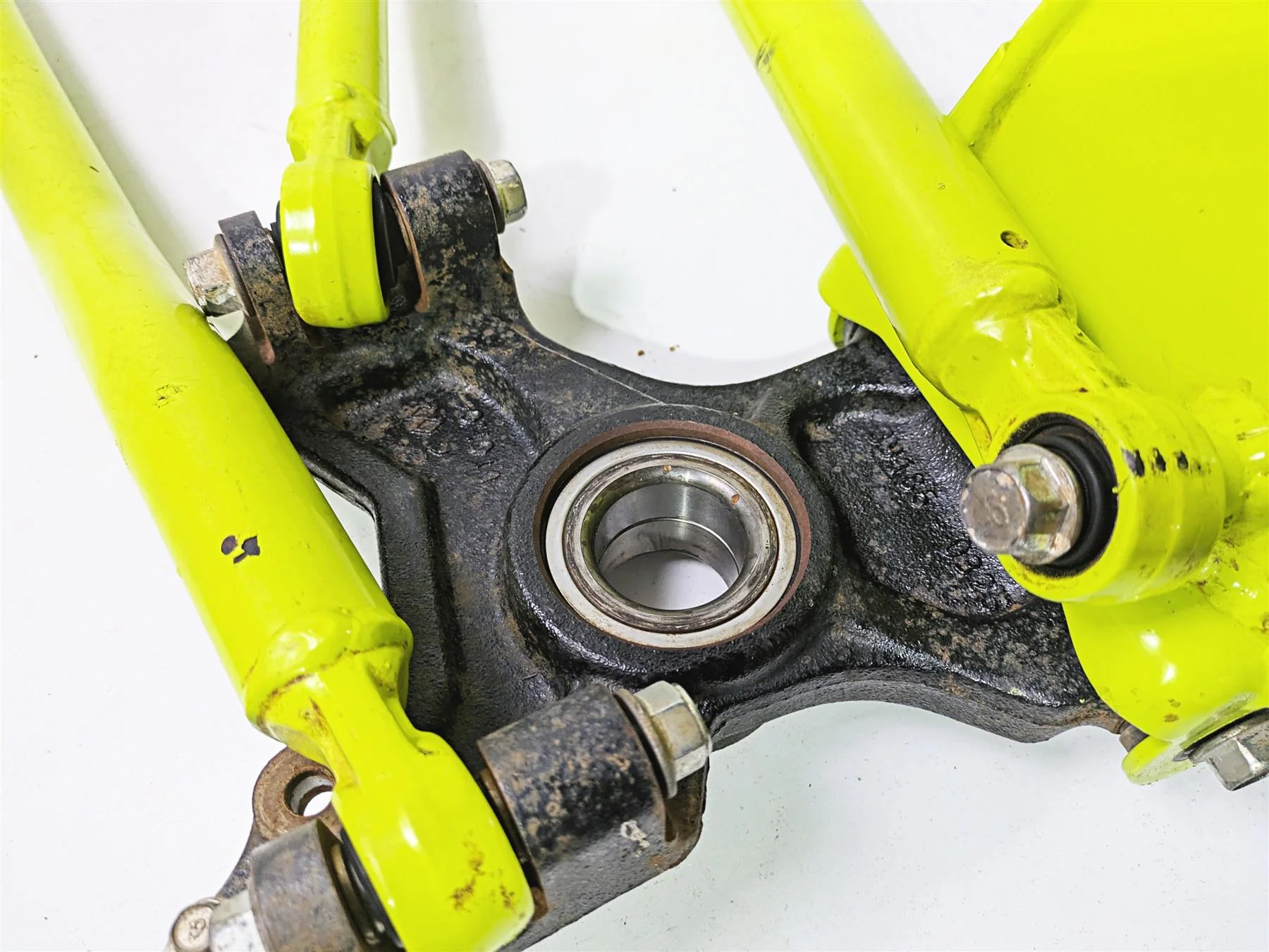 2021 Kawasaki Teryx KRX KRF 1000 Rear Left Trailing Arm 39007-0428 39186-0325 - Image 9