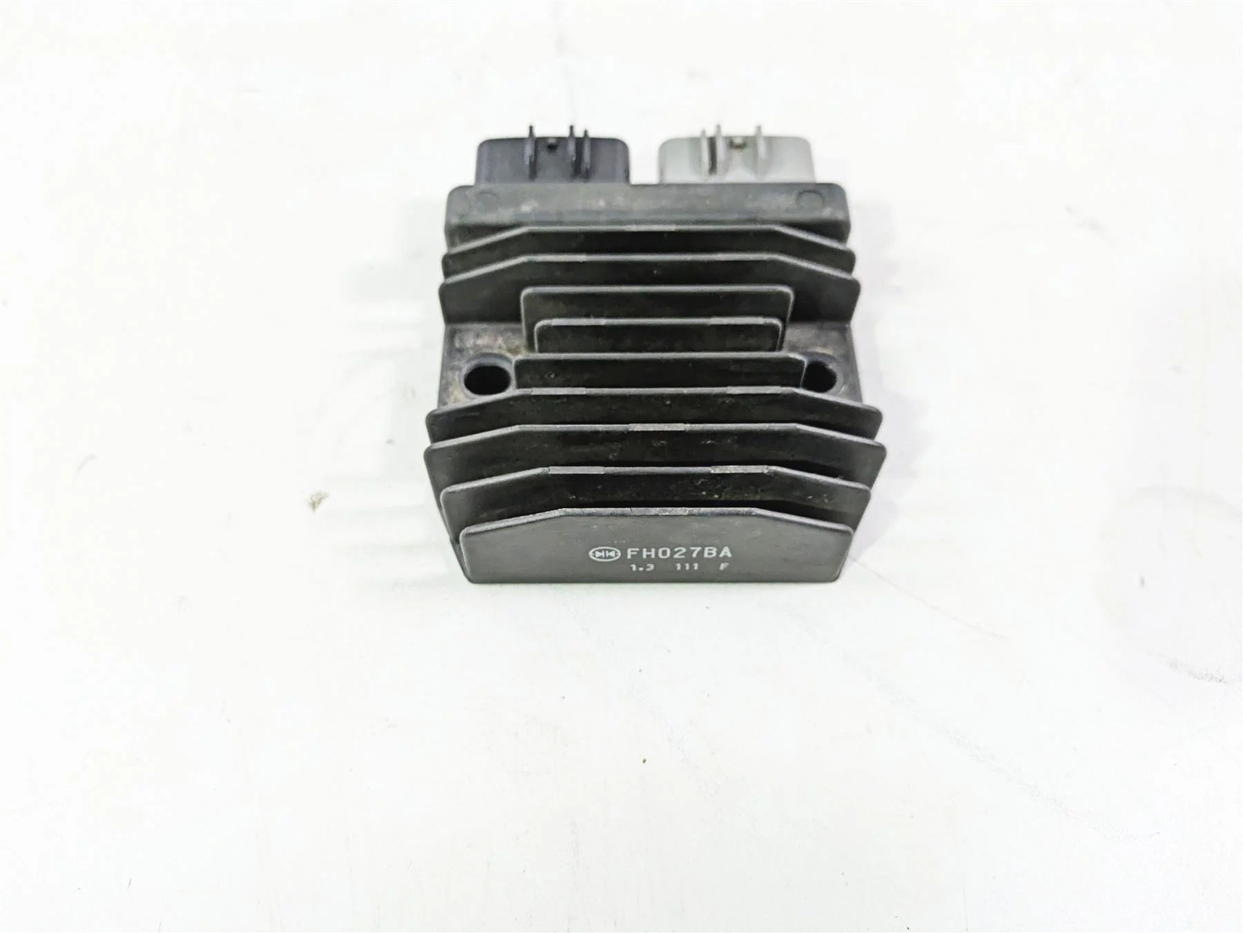 2021 Kawasaki Teryx KRX KRF 1000 Rectifier Voltage Regulator 21066-0771 FH027BA - Image 3