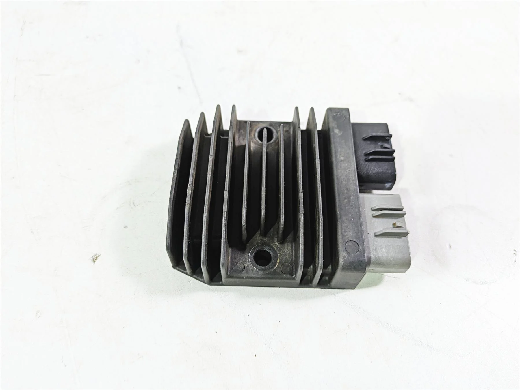 2021 Kawasaki Teryx KRX KRF 1000 Rectifier Voltage Regulator 21066-0771 FH027BA - Image 4
