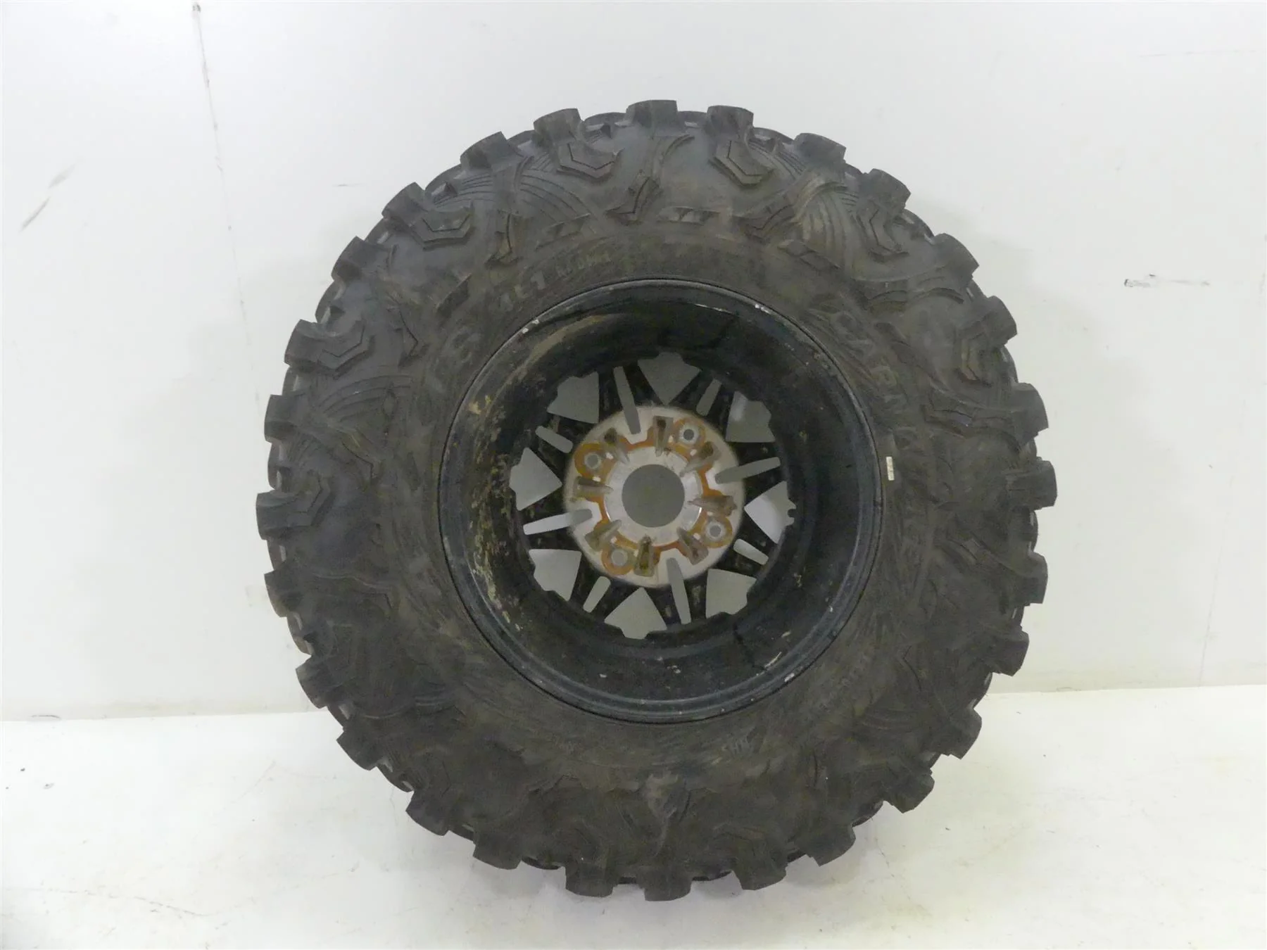 2021 Kawasaki Teryx KRX1000 KRF1000 Left Wheel Tire 31X10.00R15 ML1 41009-0817 - Image 3