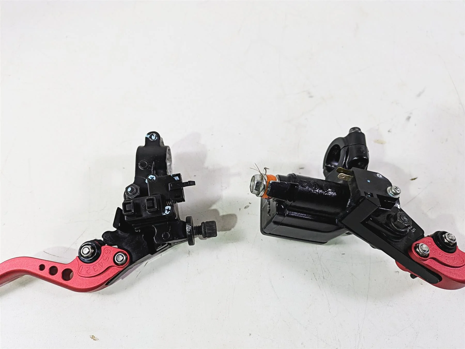 2021 Kawasaki Z125 Pro  Front Brake Master Cylinder & Clutch Perch 43015-0680 - Image 12