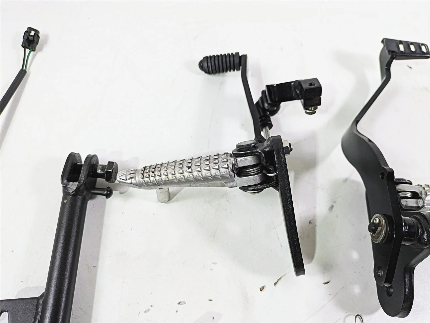 2021 Kawasaki Z125 Pro  Front Rear Footpeg Rest Pedal Set 34003-0163-18R - Image 5