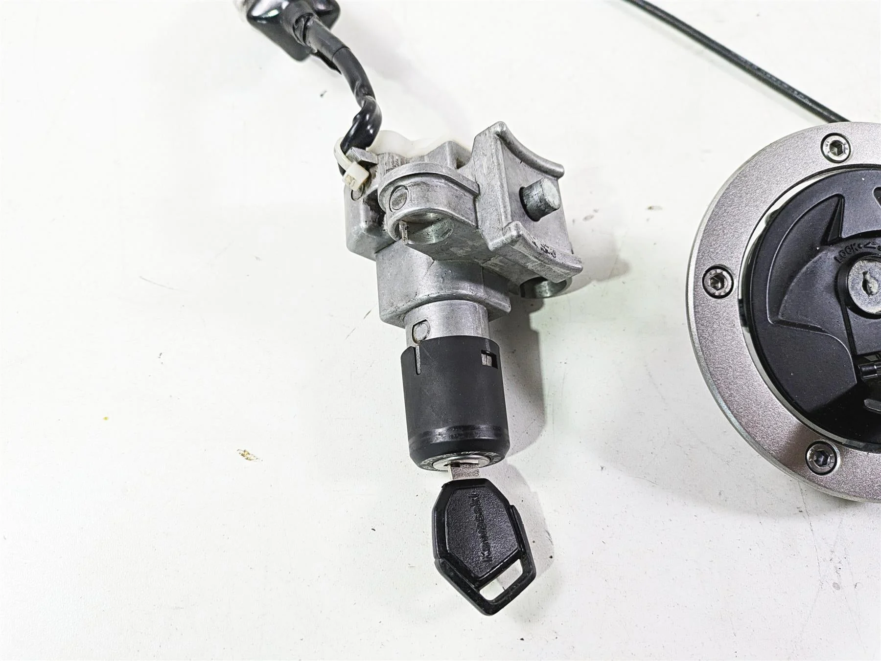 2021 Kawasaki Z125 Pro  Ignition Switch Key Lock Set -READ 27005-5182 - Image 3