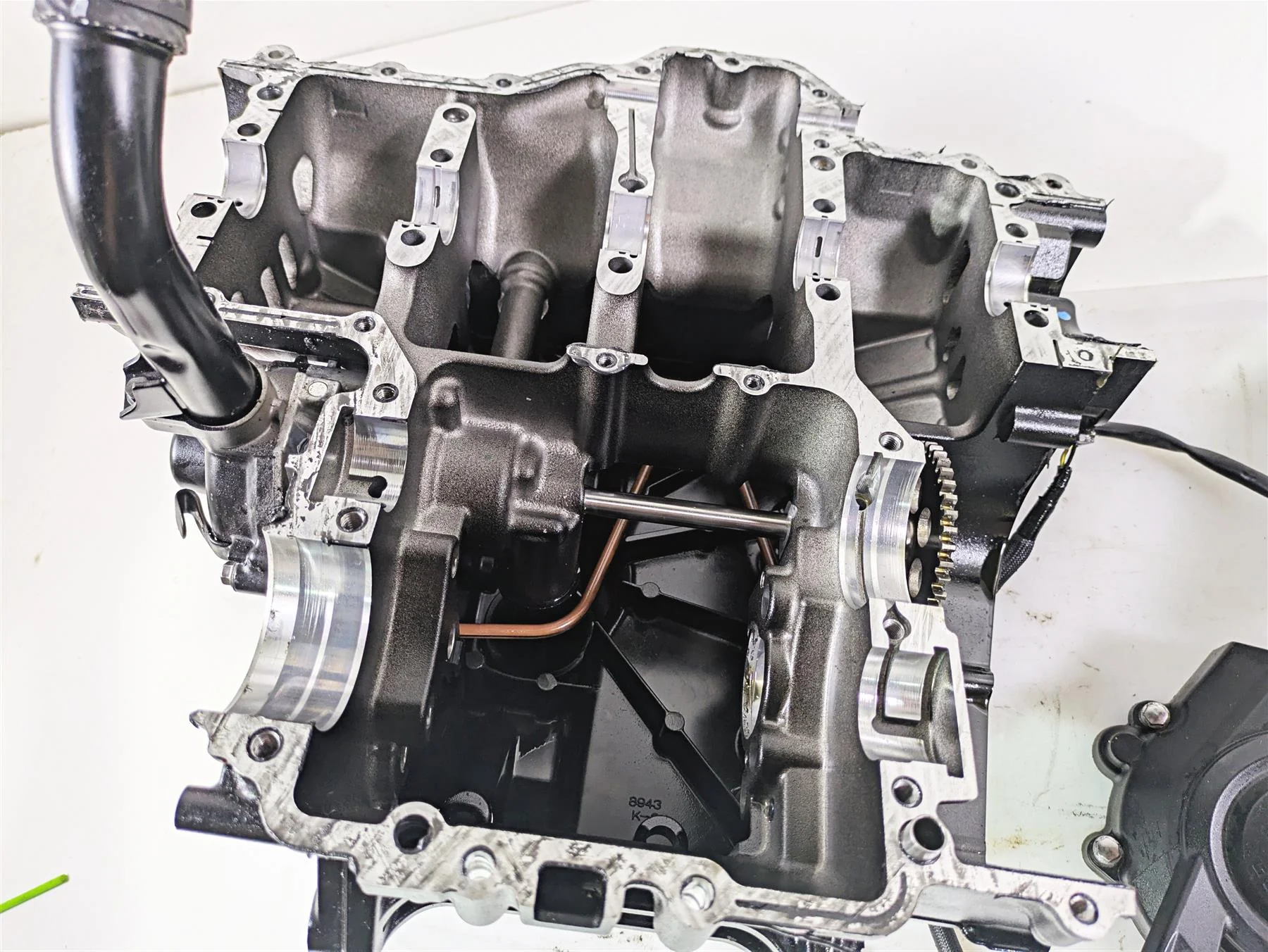 2021 Kawasaki Z900 ZR900 Bottom Lower End Engine Crankcase 14001-0725 - Image 2