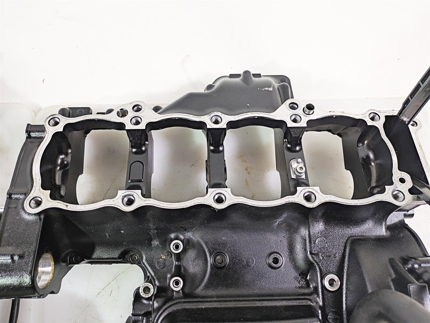 2021 Kawasaki Z900 ZR900 Bottom Lower End Engine Crankcase 14001-0725 - Image 3