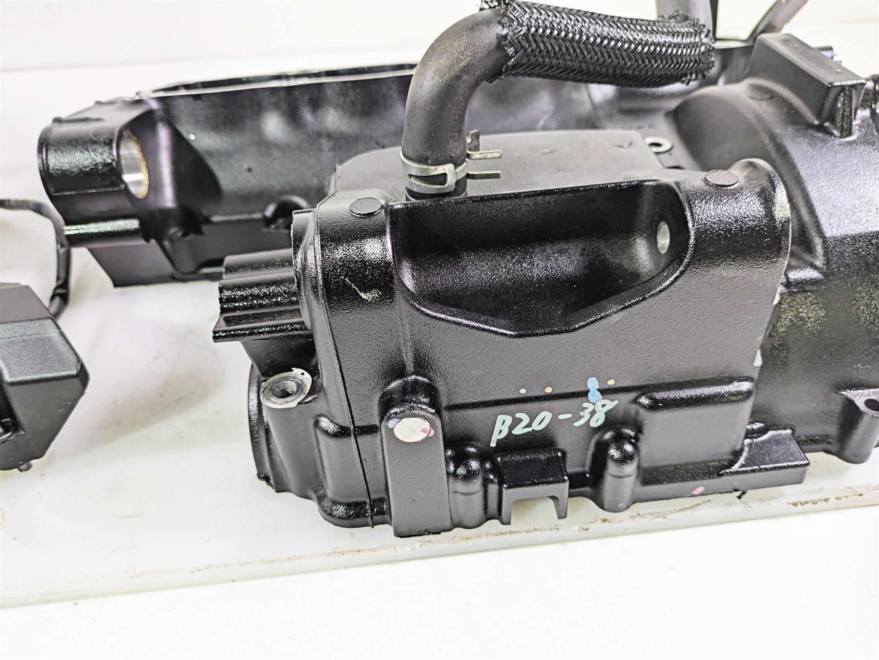 2021 Kawasaki Z900 ZR900 Bottom Lower End Engine Crankcase 14001-0725 - Image 4