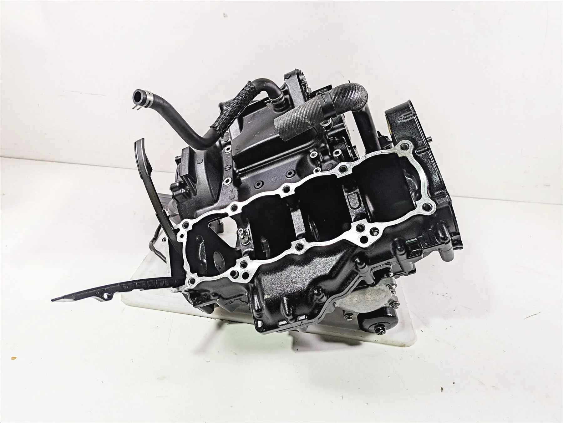 2021 Kawasaki Z900 ZR900 Bottom Lower End Engine Crankcase 14001-0725 - Image 8