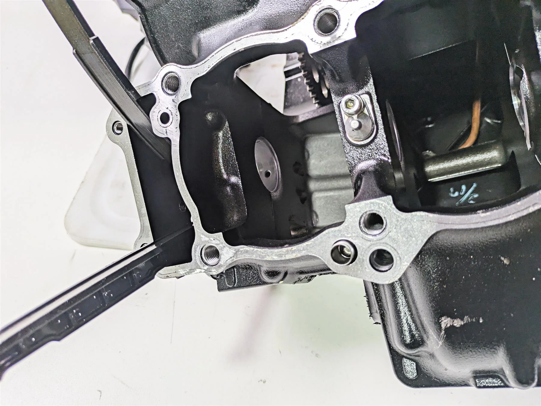 2021 Kawasaki Z900 ZR900 Bottom Lower End Engine Crankcase 14001-0725 - Image 9