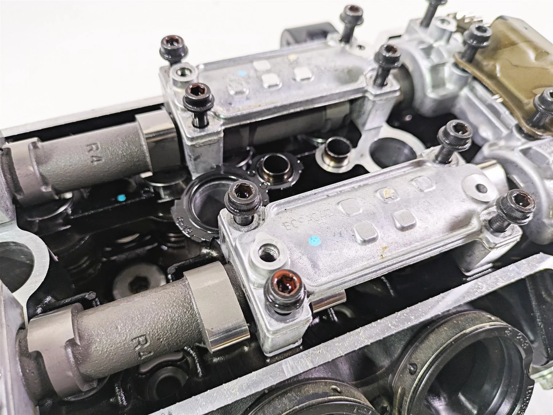 2021 Kawasaki Z900 ZR900 Cylinder Head Valve Cover Set 11008-0998 - Image 9