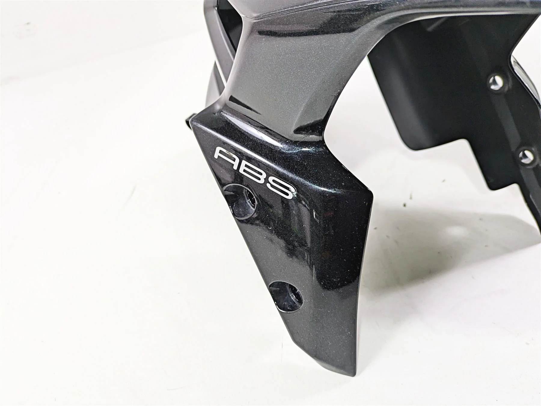 2021 Kawasaki Z900 ZR900 Front Fender & Mounts 35038-0023 - Image 7