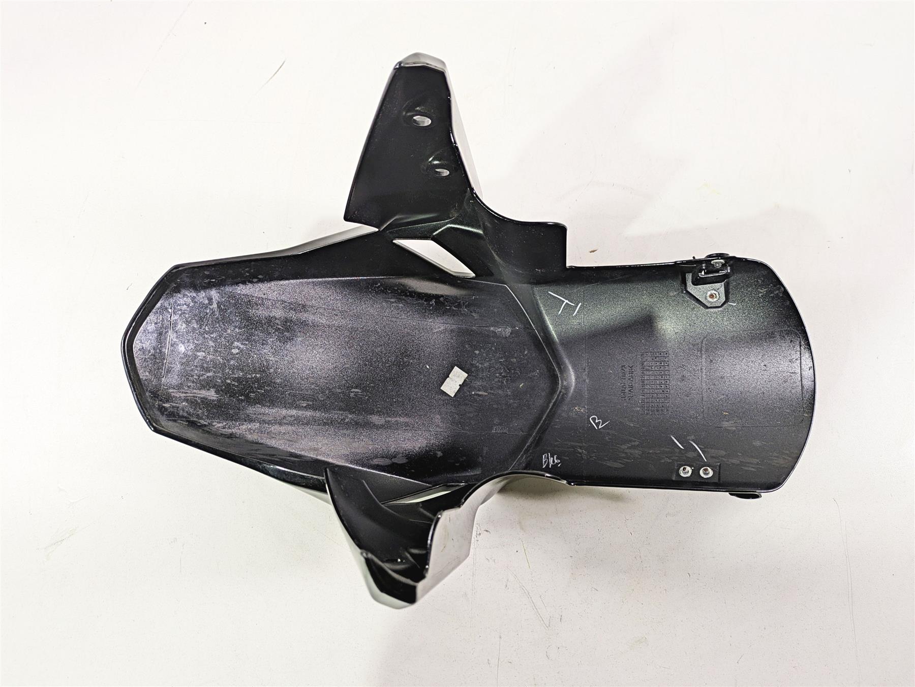 2021 Kawasaki Z900 ZR900 Front Fender & Mounts 35038-0023 - Image 8