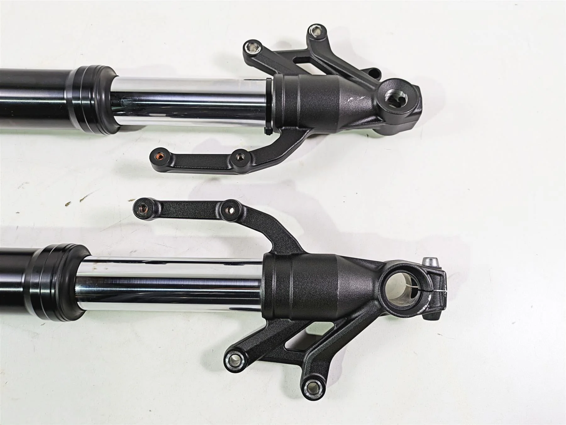 2021 Kawasaki Z900 ZR900 Front Fork Leg Set - Read 44071-1433-58Z 44071-1434-58Z - Image 3