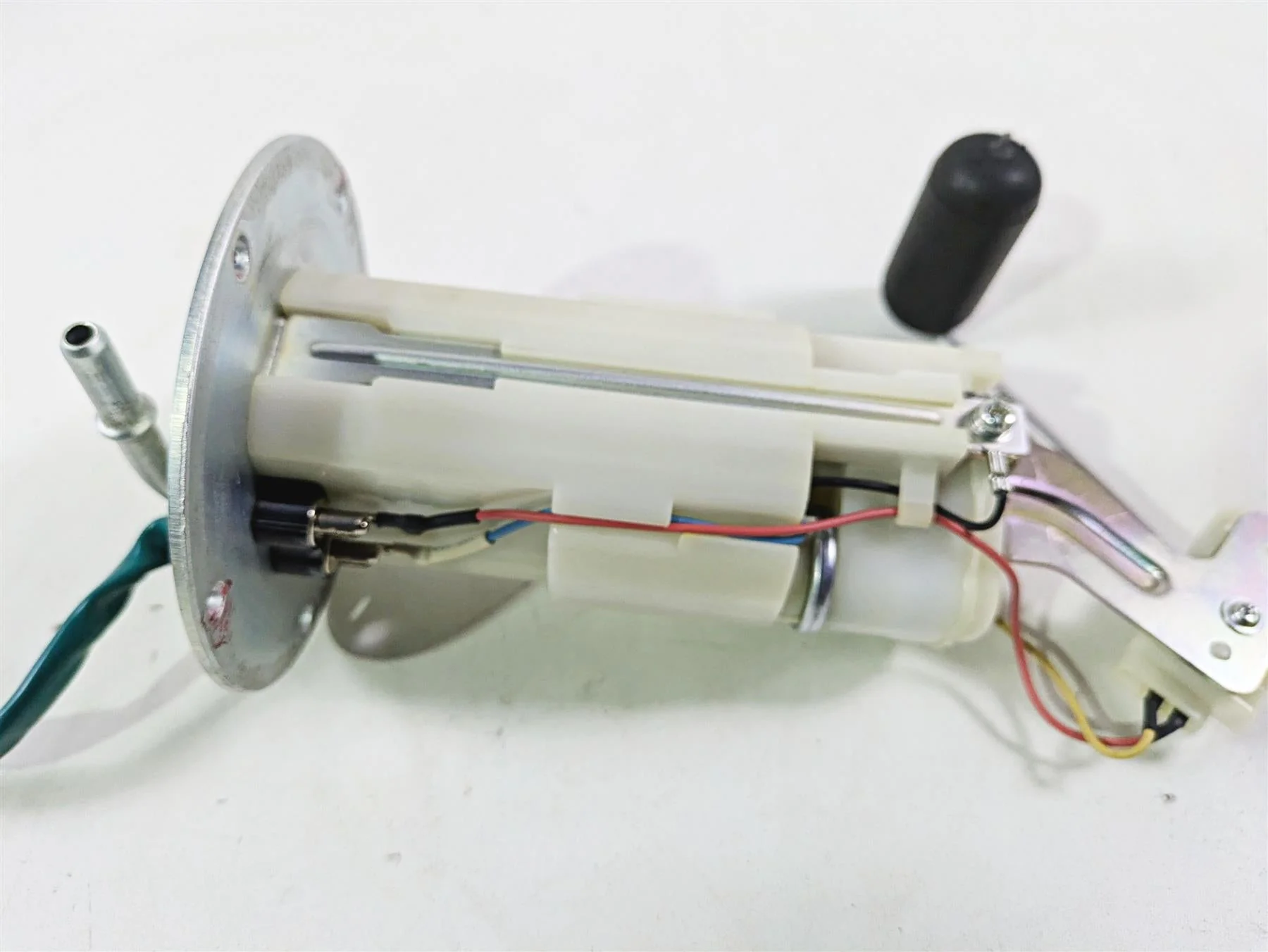 2021 Kawasaki Z900 ZR900 Fuel Gas Petrol Pump 3k Only - Tested 49040-0756 - Image 6