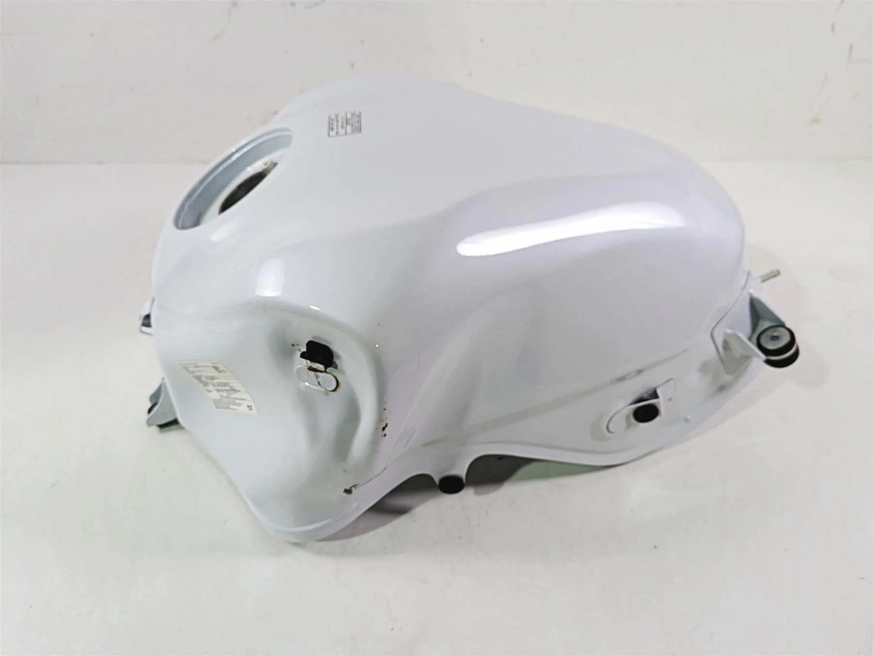 2021 Kawasaki Z900 ZR900 Fuel Gas Petrol Tank Reservoir - Dent Read 51001-0895