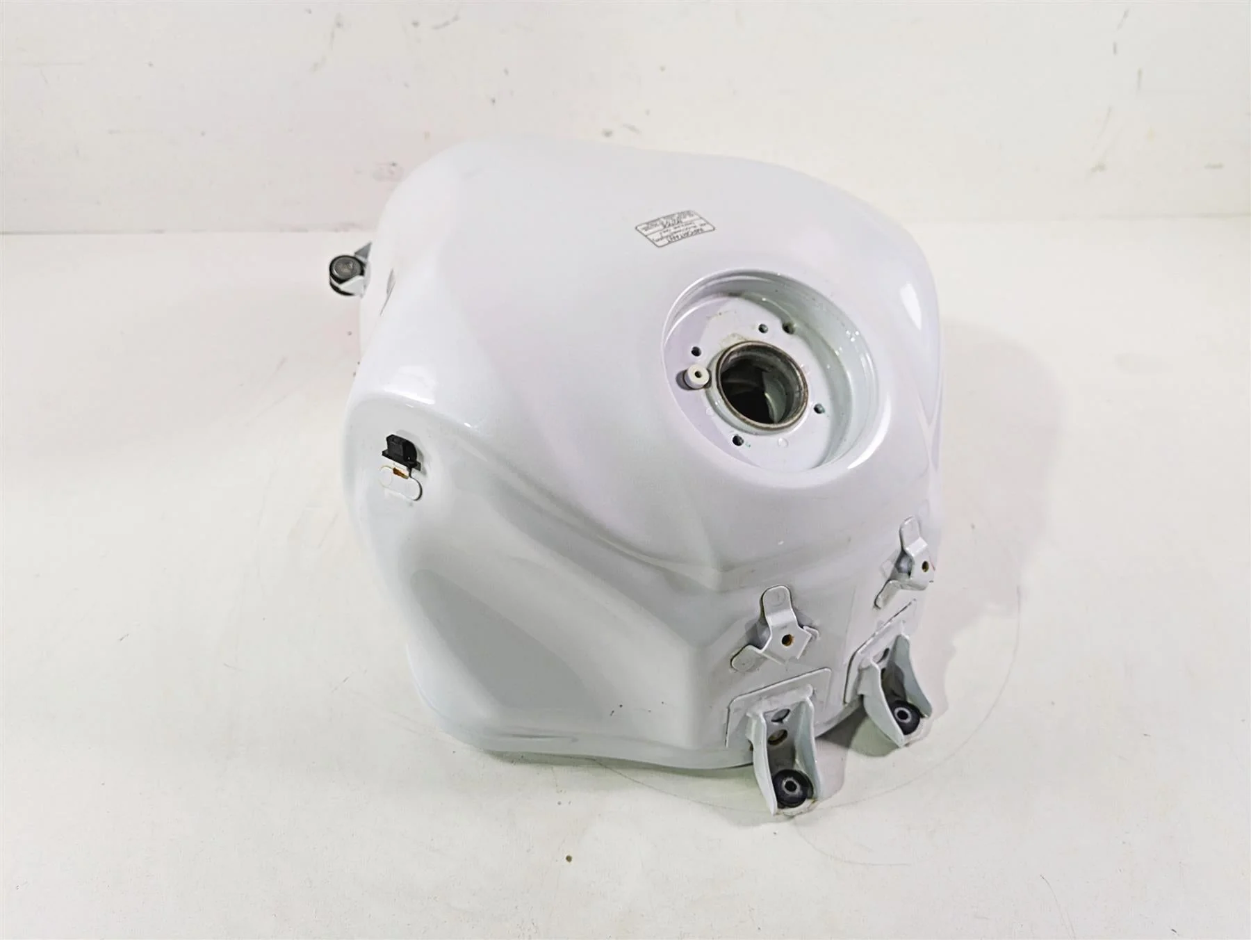 2021 Kawasaki Z900 ZR900 Fuel Gas Petrol Tank Reservoir - Dent Read 51001-0895 - Image 11
