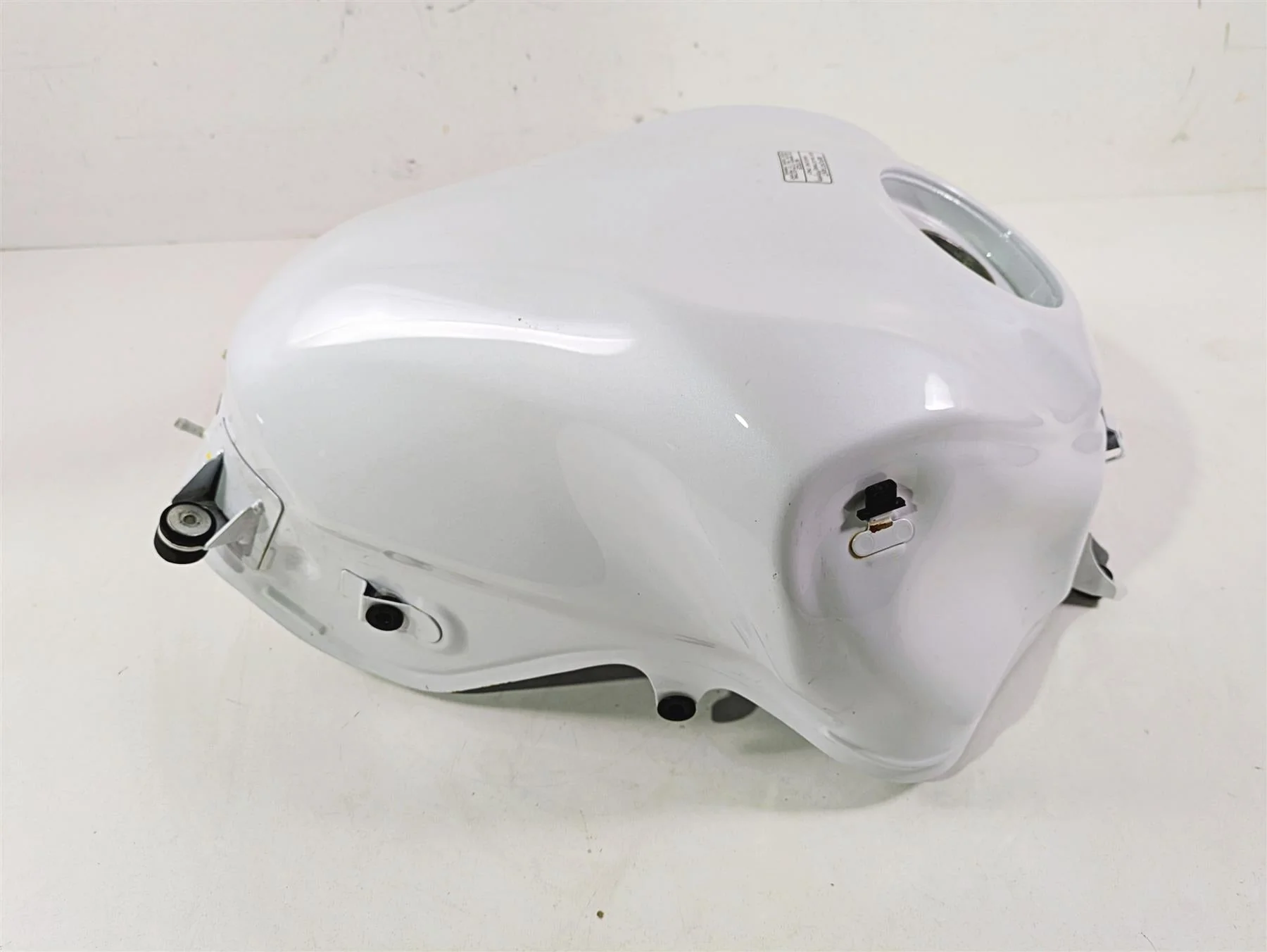 2021 Kawasaki Z900 ZR900 Fuel Gas Petrol Tank Reservoir - Dent Read 51001-0895 - Image 5