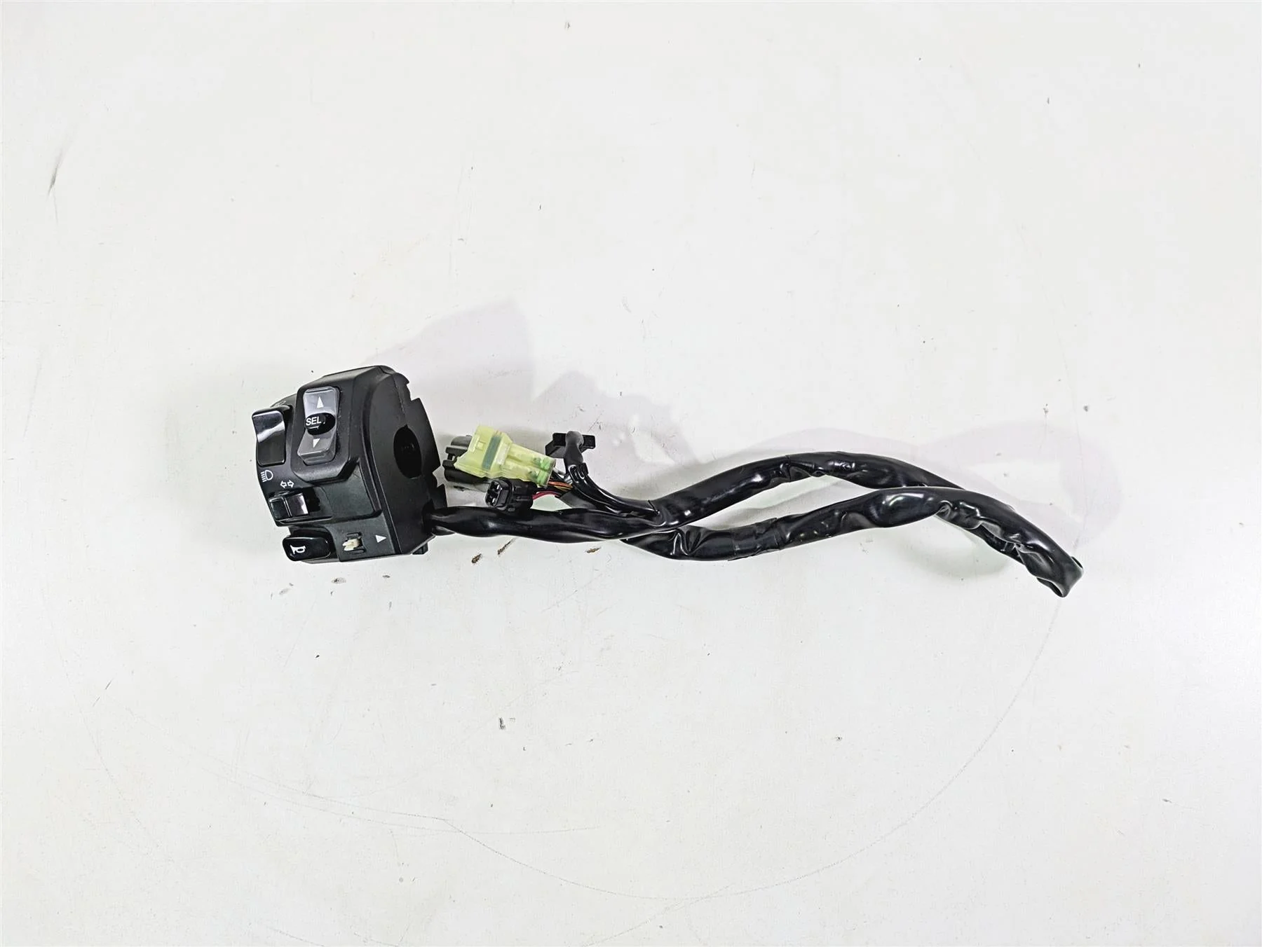2021 Kawasaki Z900 ZR900 Left Hand Control Switch - Read 46091-0492 - Image 3