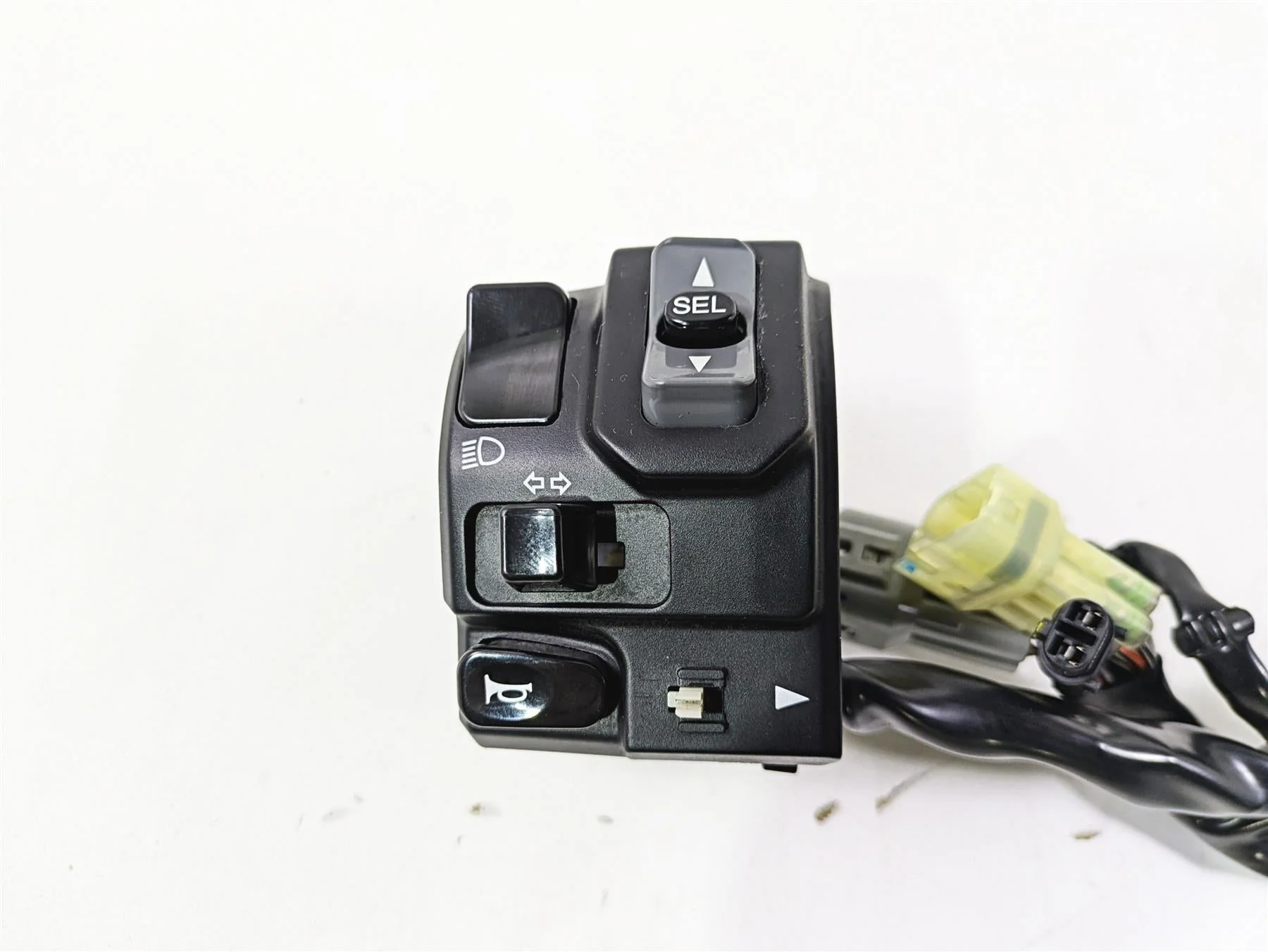 2021 Kawasaki Z900 ZR900 Left Hand Control Switch - Read 46091-0492 - Image 4