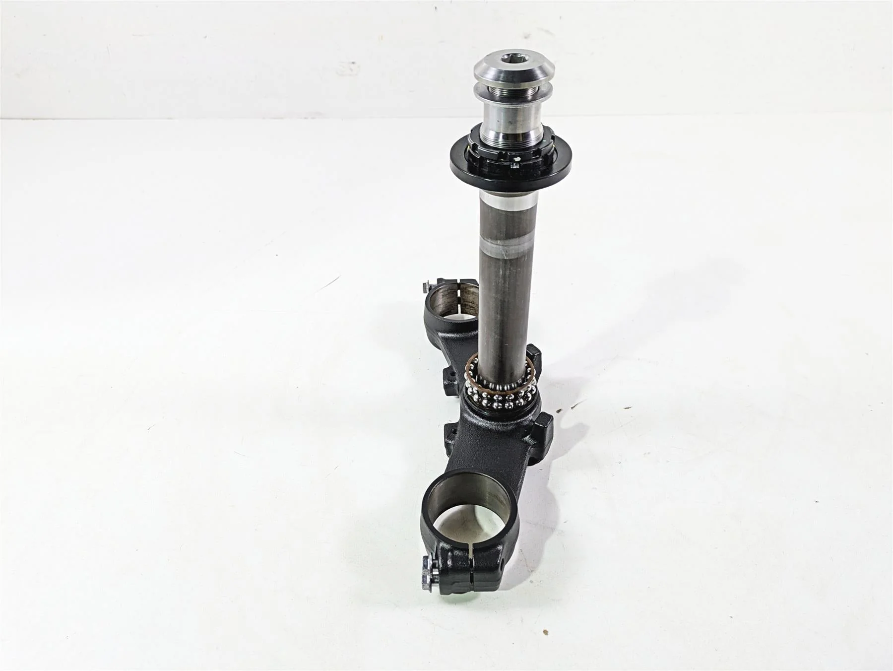 2021 Kawasaki Z900 ZR900 Lower Triple Tree Steering Clamp 44037-0167-18R - Image 2