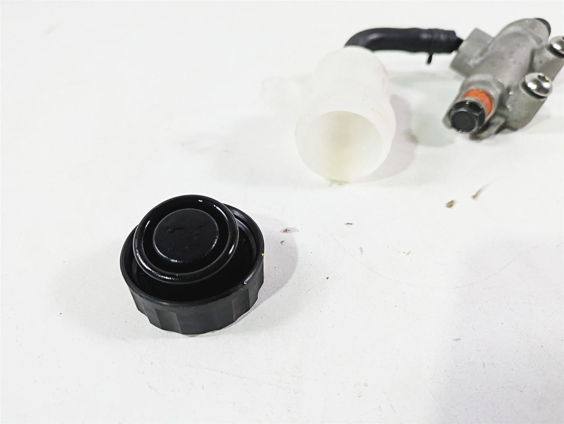2021 Kawasaki Z900 ZR900 Rear Brake Master Cylinder 43015-0650 - Image 12