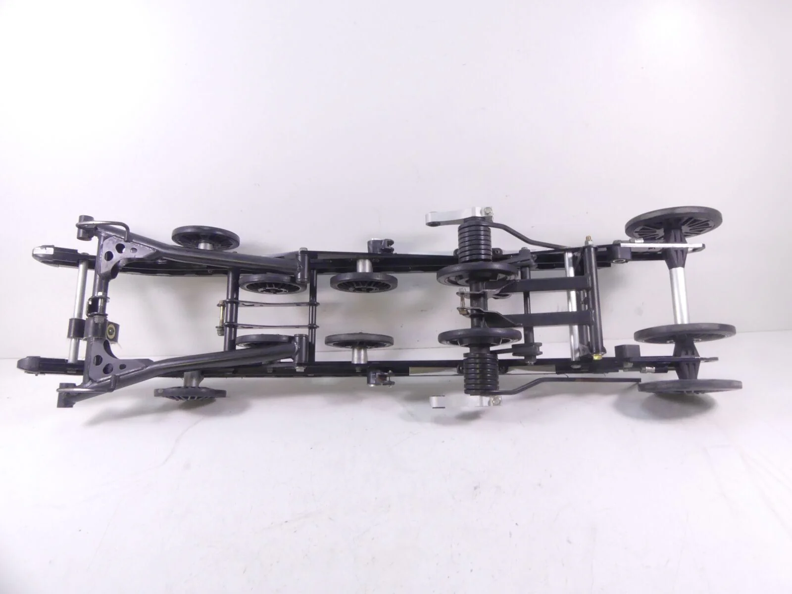 2021 Polaris 650 Matryx Indy VR1 Rear Suspension Running Boards 137" 1544450-067 - Image 4