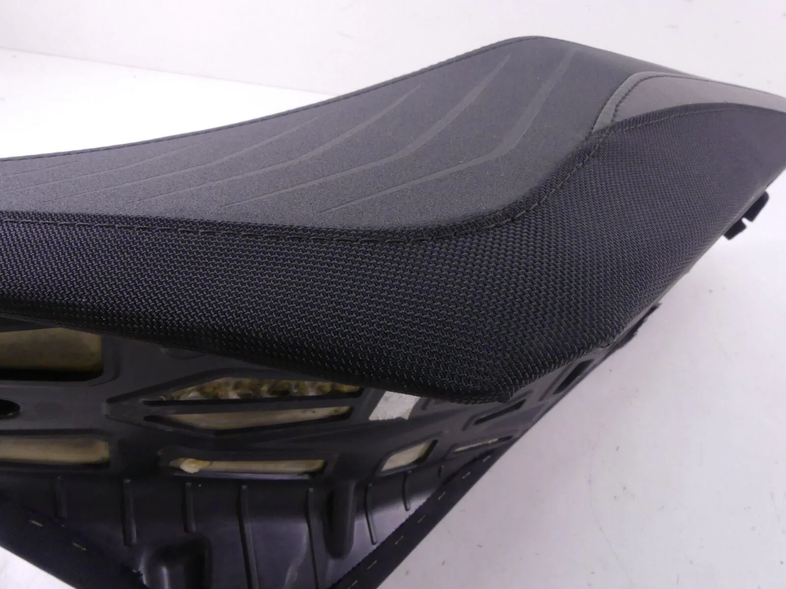 2021 Polaris 650 Matryx Indy VR1 Rider Driver Passenger Dual Saddle Seat 2689675 - Image 5