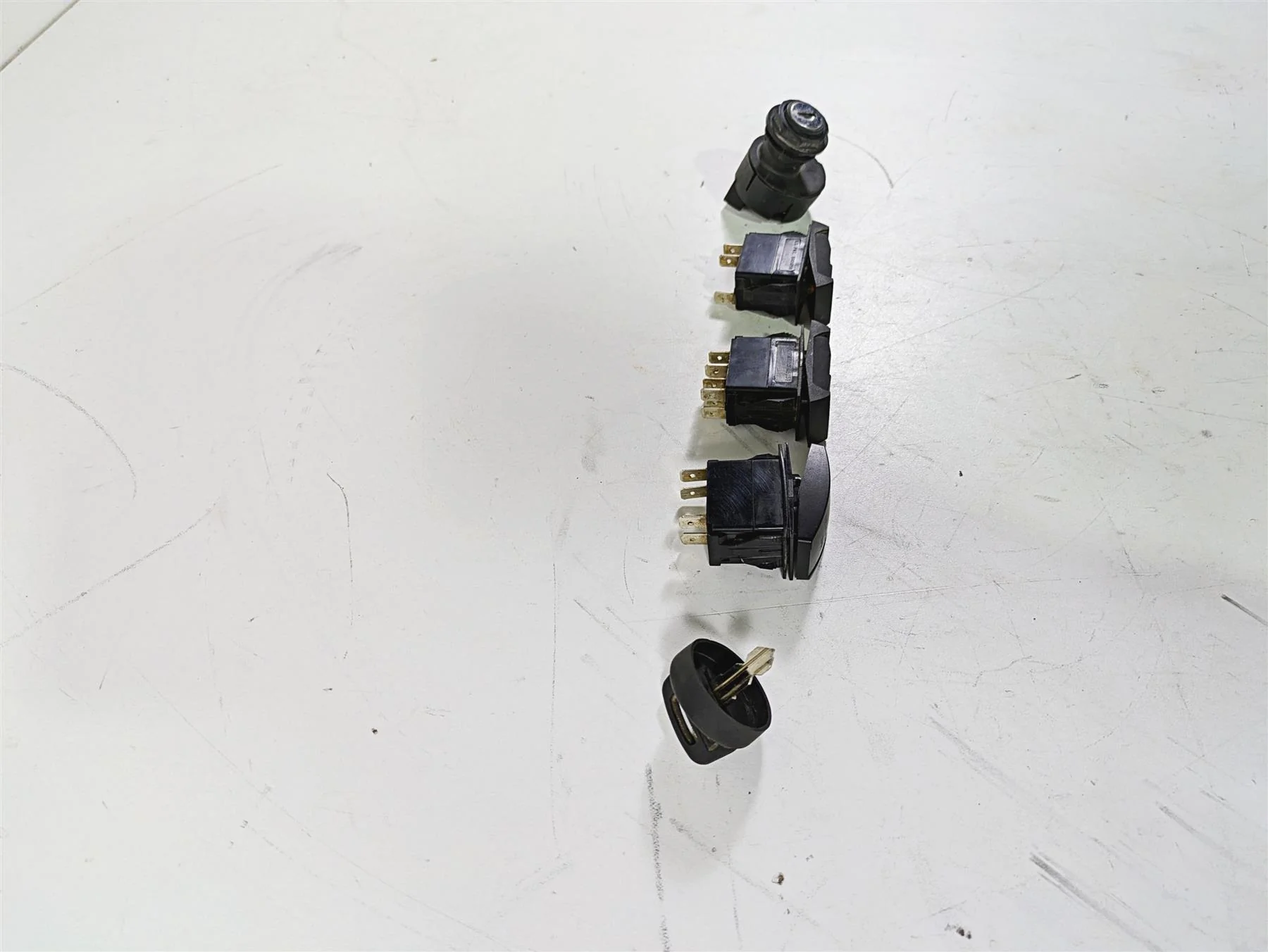 2021 Polaris RZR1000 XP Premium Ignition Lights Awd Fwd Switch Key Set 4016058 - Image 2