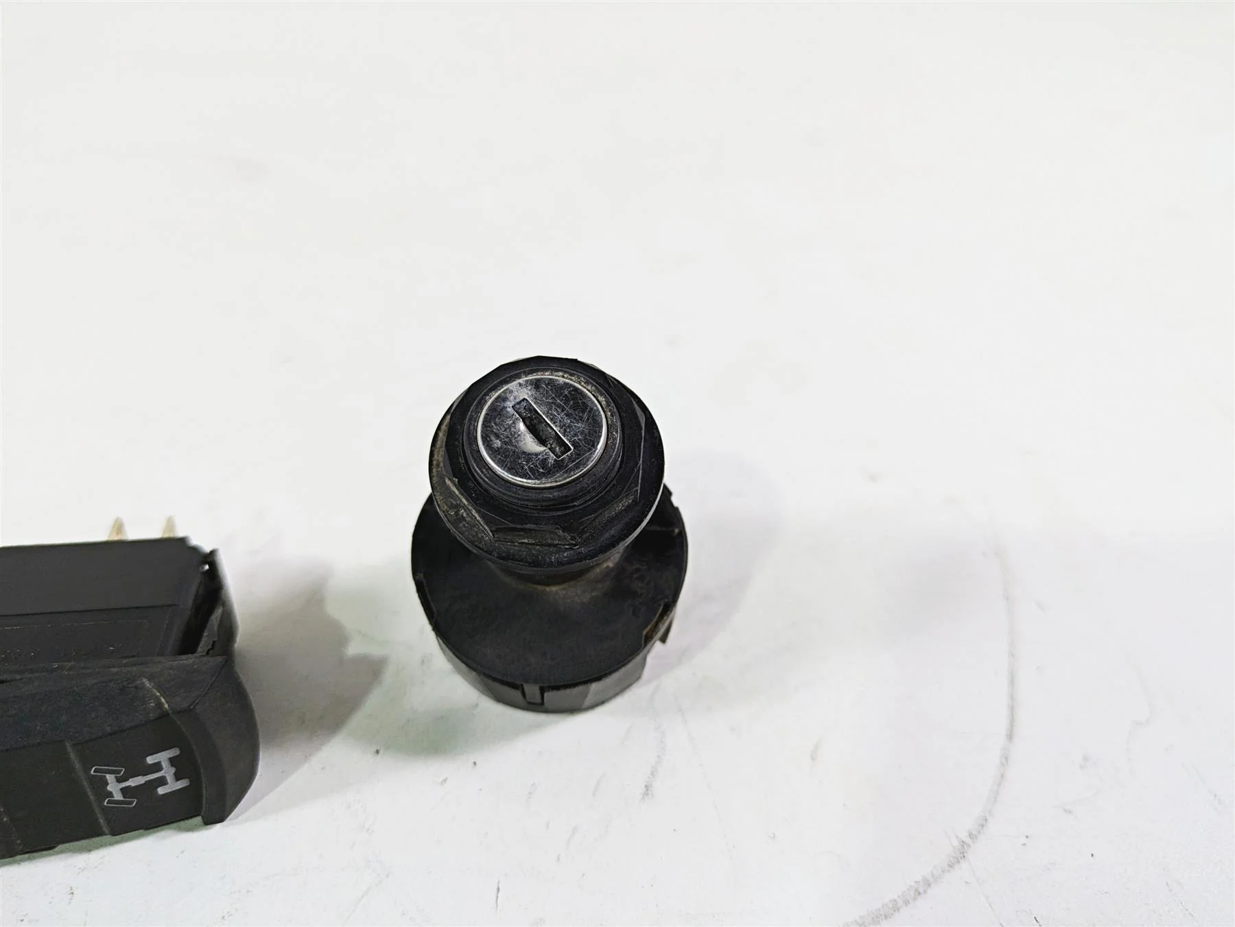 2021 Polaris RZR1000 XP Premium Ignition Lights Awd Fwd Switch Key Set 4016058 - Image 5