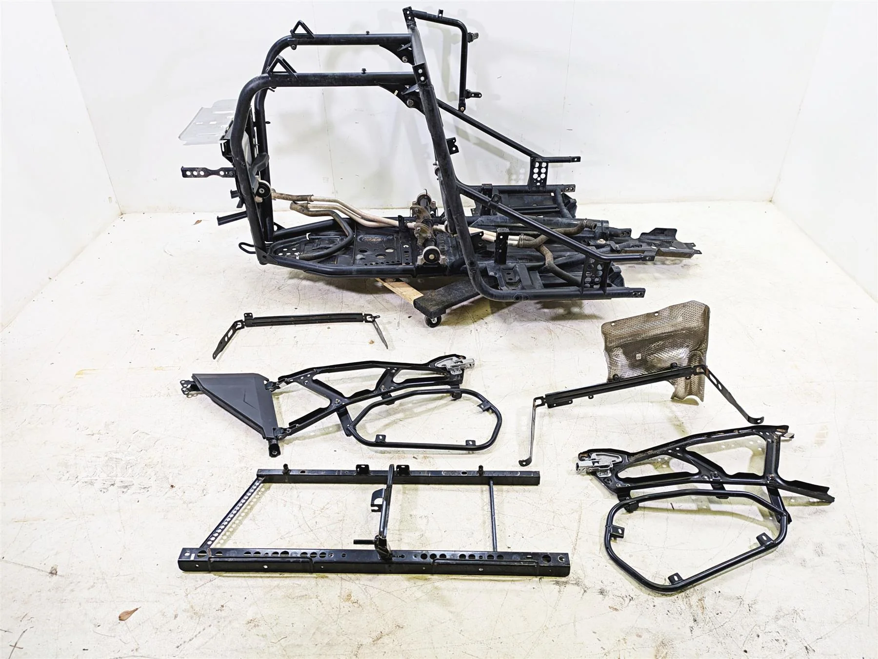 2021 Polaris RZR1000 XP Premium Straight Main Frame & Door Frames With Texas Salvage Title 1024526