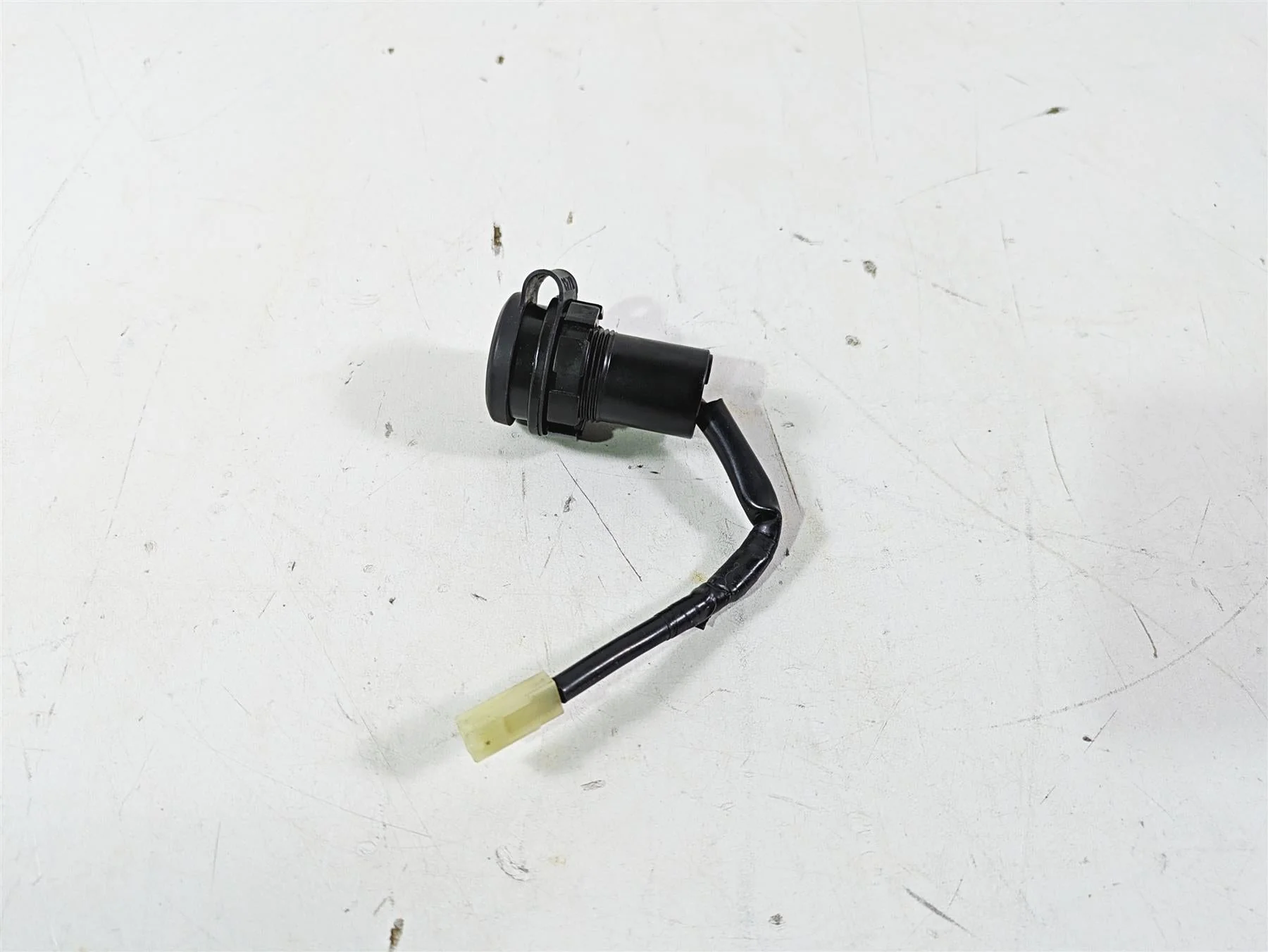2021 Yamaha Tenere 700 XTZ7 12V Cockpit Power Supply Plug B56-8254B-01-00 - Image 3