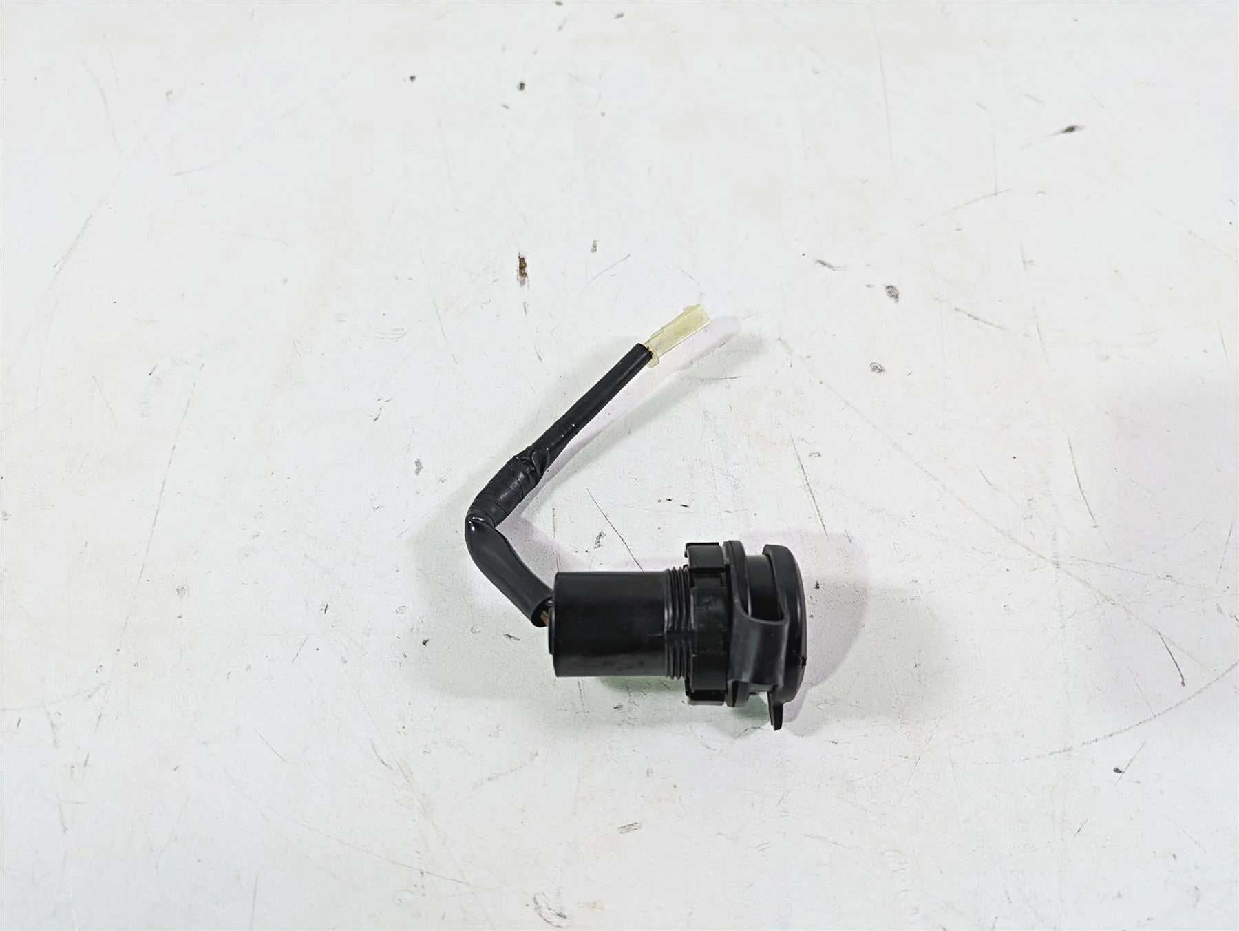2021 Yamaha Tenere 700 XTZ7 12V Cockpit Power Supply Plug B56-8254B-01-00 - Image 5