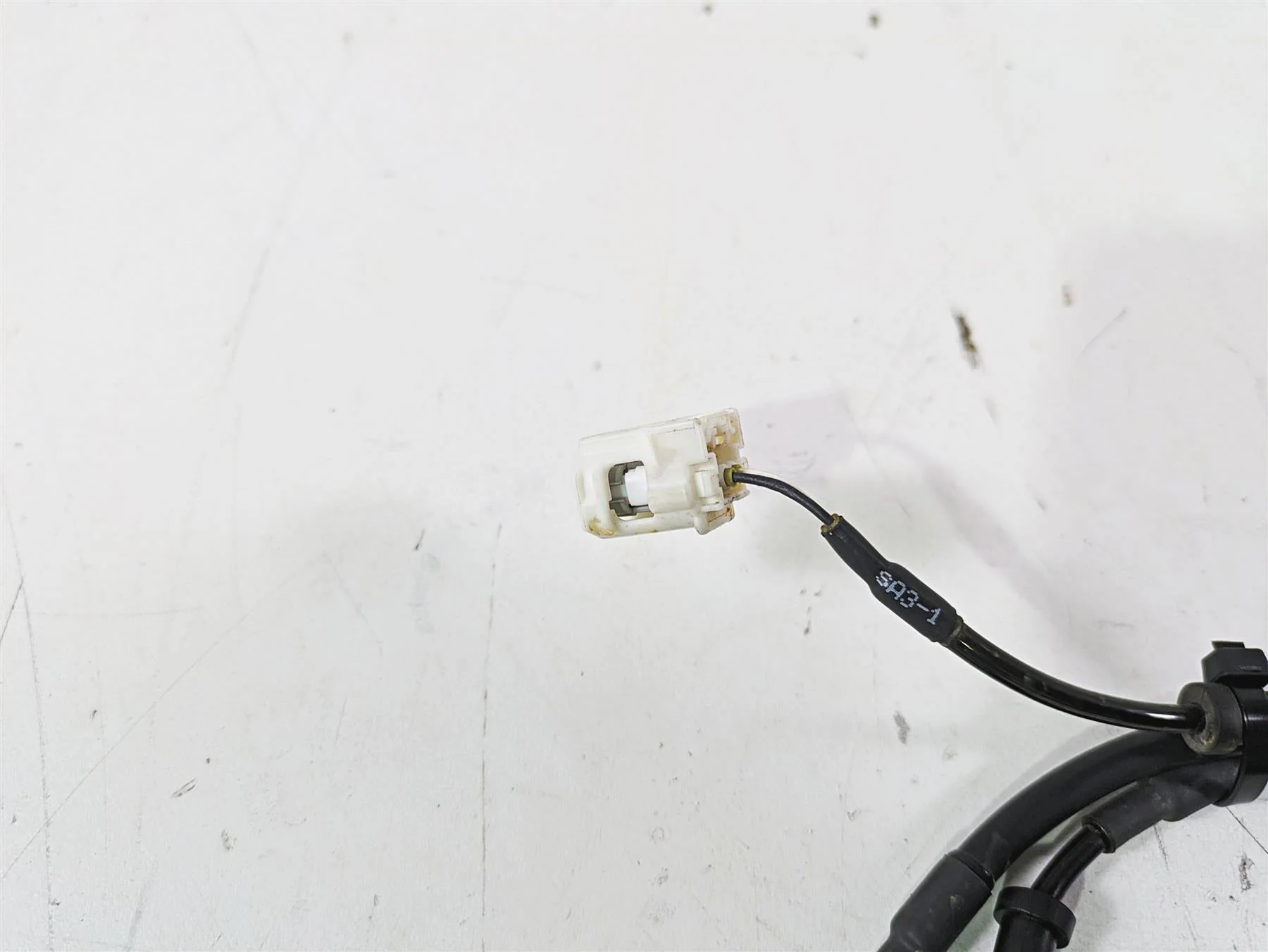 2021 Yamaha Tenere 700 XTZ7 Rear Abs Brake Wheel Speed Sensor BW3-85980-01-00 - Image 7