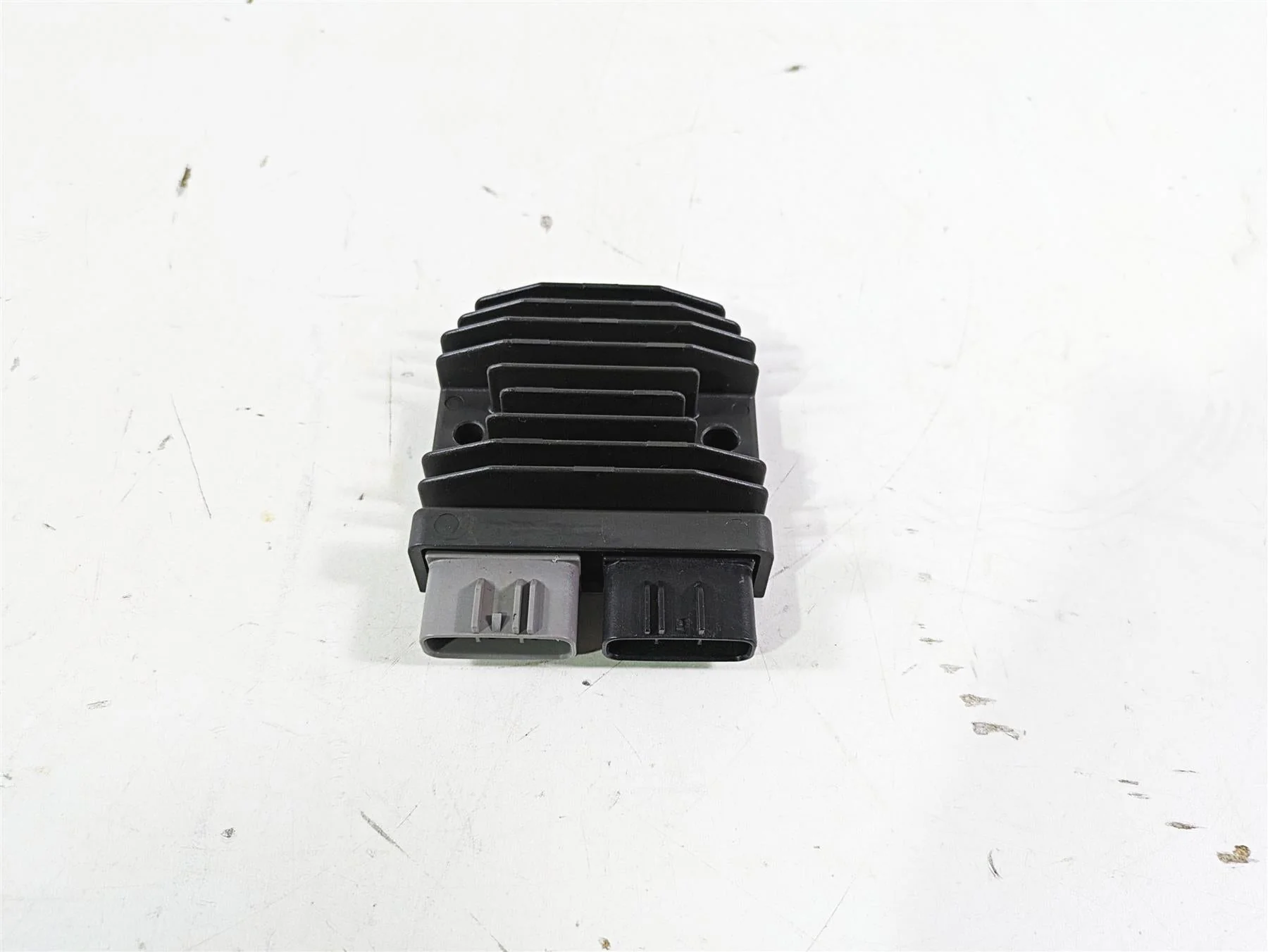 2021 Yamaha Tenere 700 XTZ7 Rectifier Voltage Regulator 1D7-81960-10-00 FH027AA - Image 2