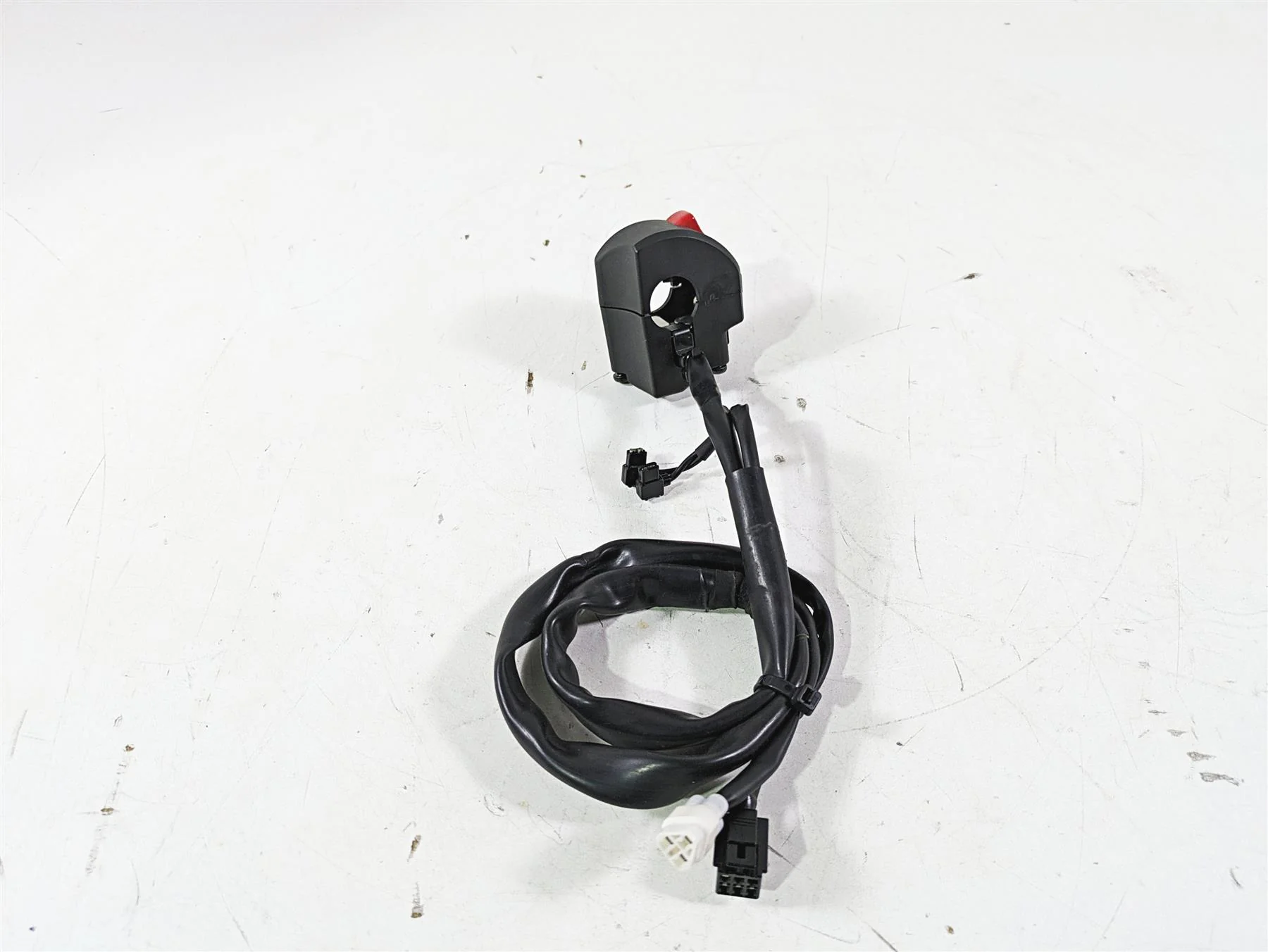 2021 Yamaha Tenere 700 XTZ7 Right Hand Control Switch BW3-83963-00-00 - Image 3