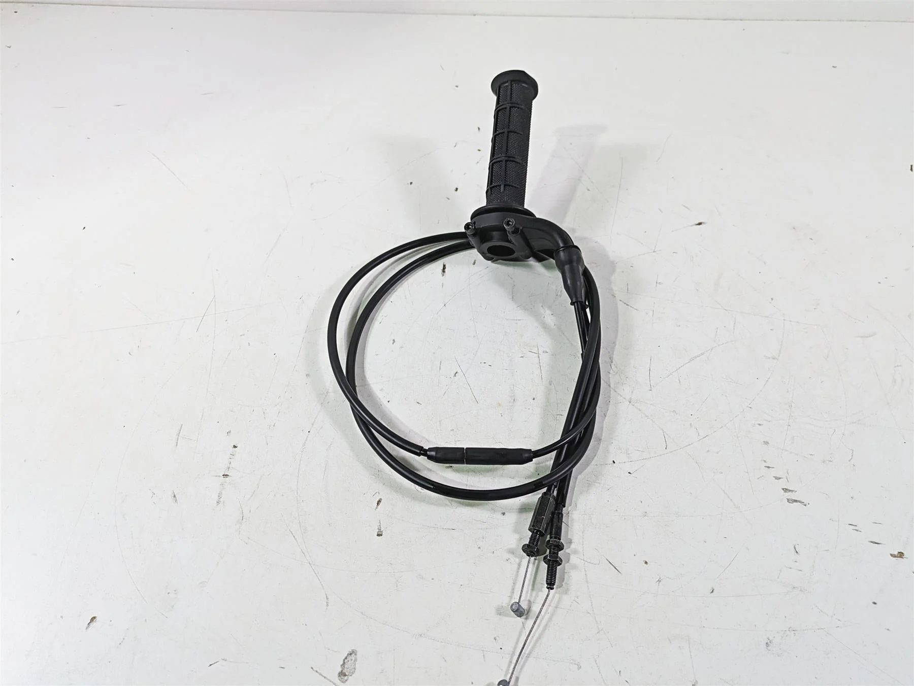 2021 Yamaha Tenere 700 XTZ7 Throttle Grip & Cable Set BEH-F6240-00-00 - Image 2