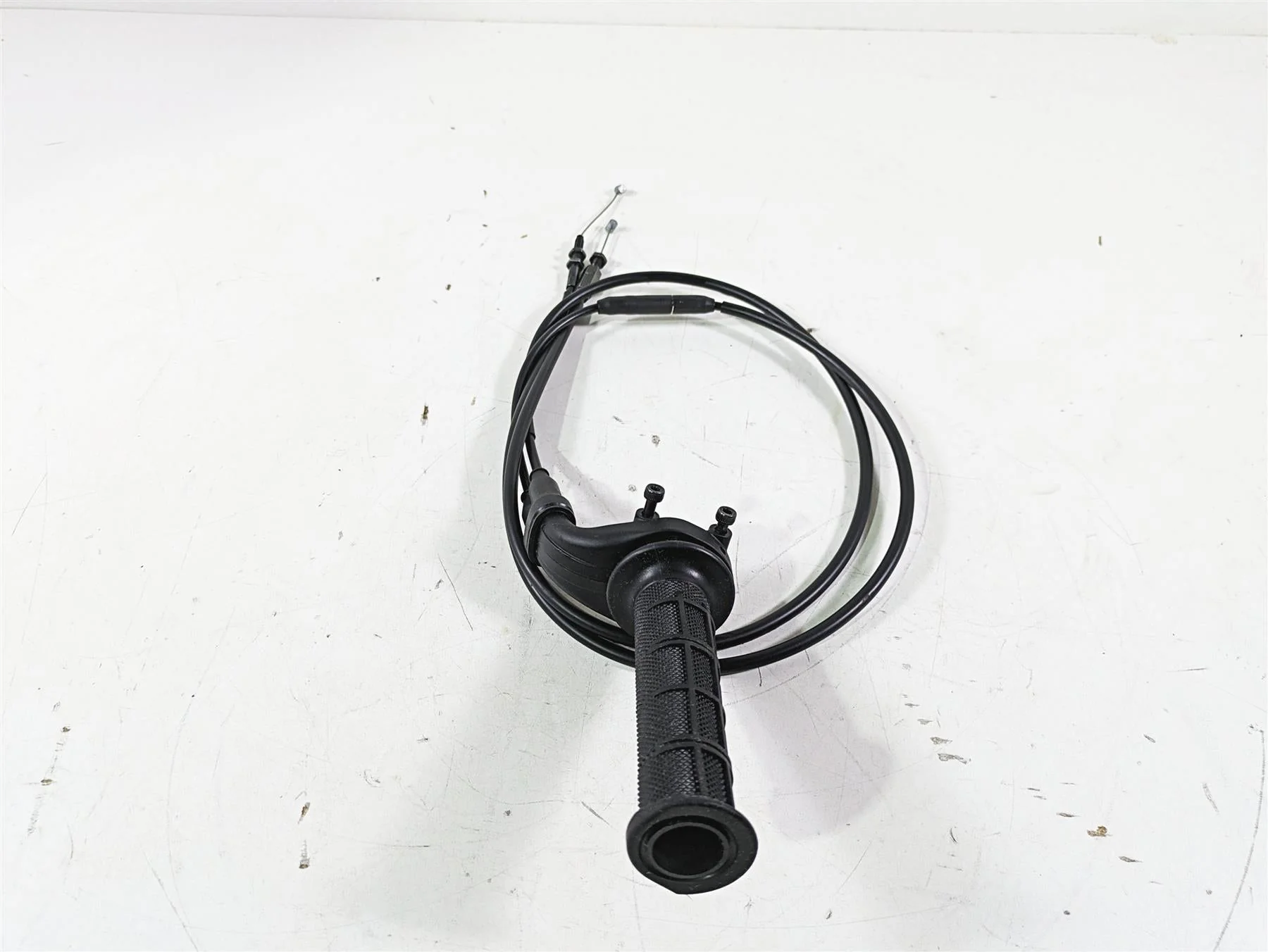 2021 Yamaha Tenere 700 XTZ7 Throttle Grip & Cable Set BEH-F6240-00-00 - Image 4